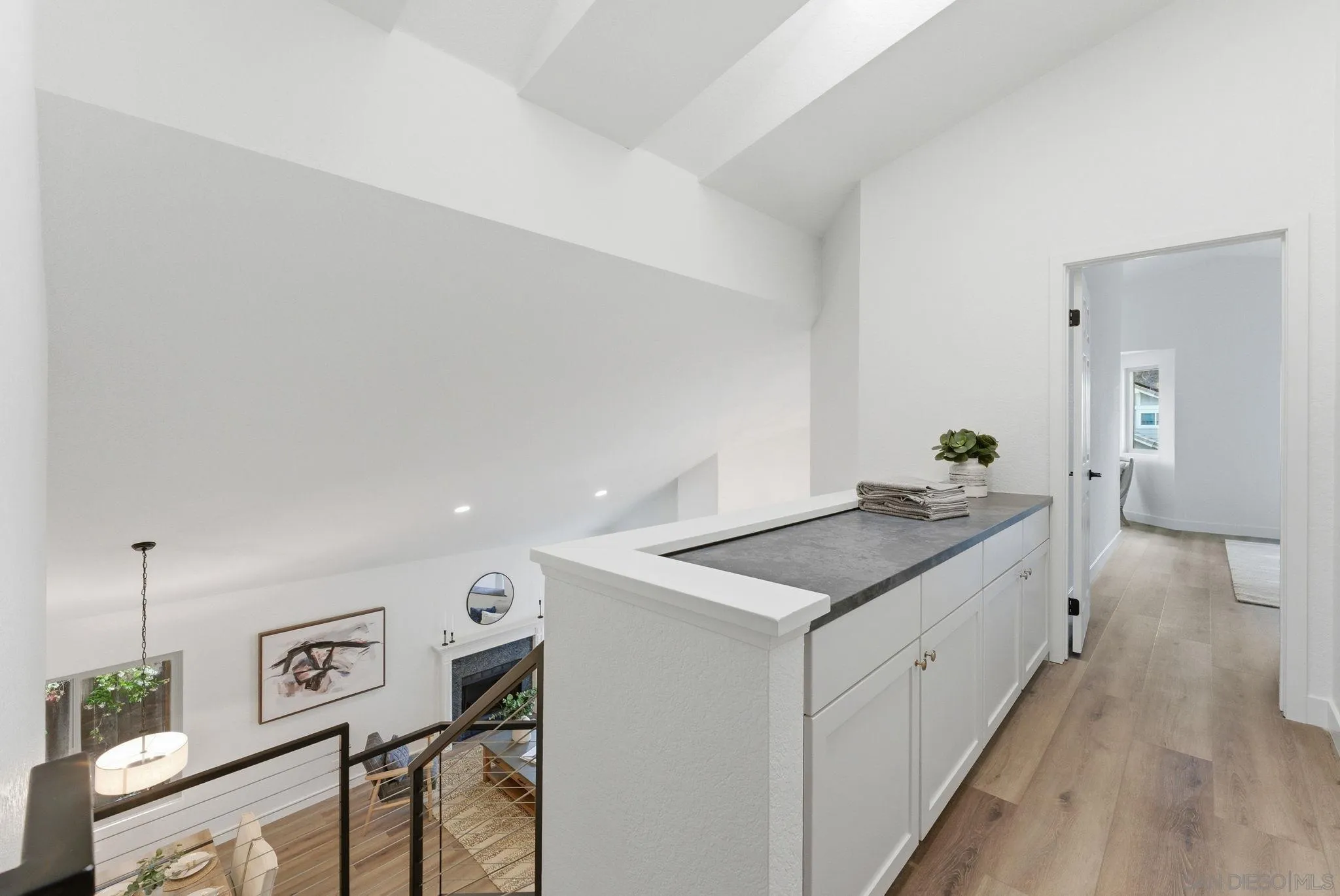 https://cdn.realtyfeed.com/cdn/127/260012962/1805092db1b5d9422b50cc3b39dba588.webp