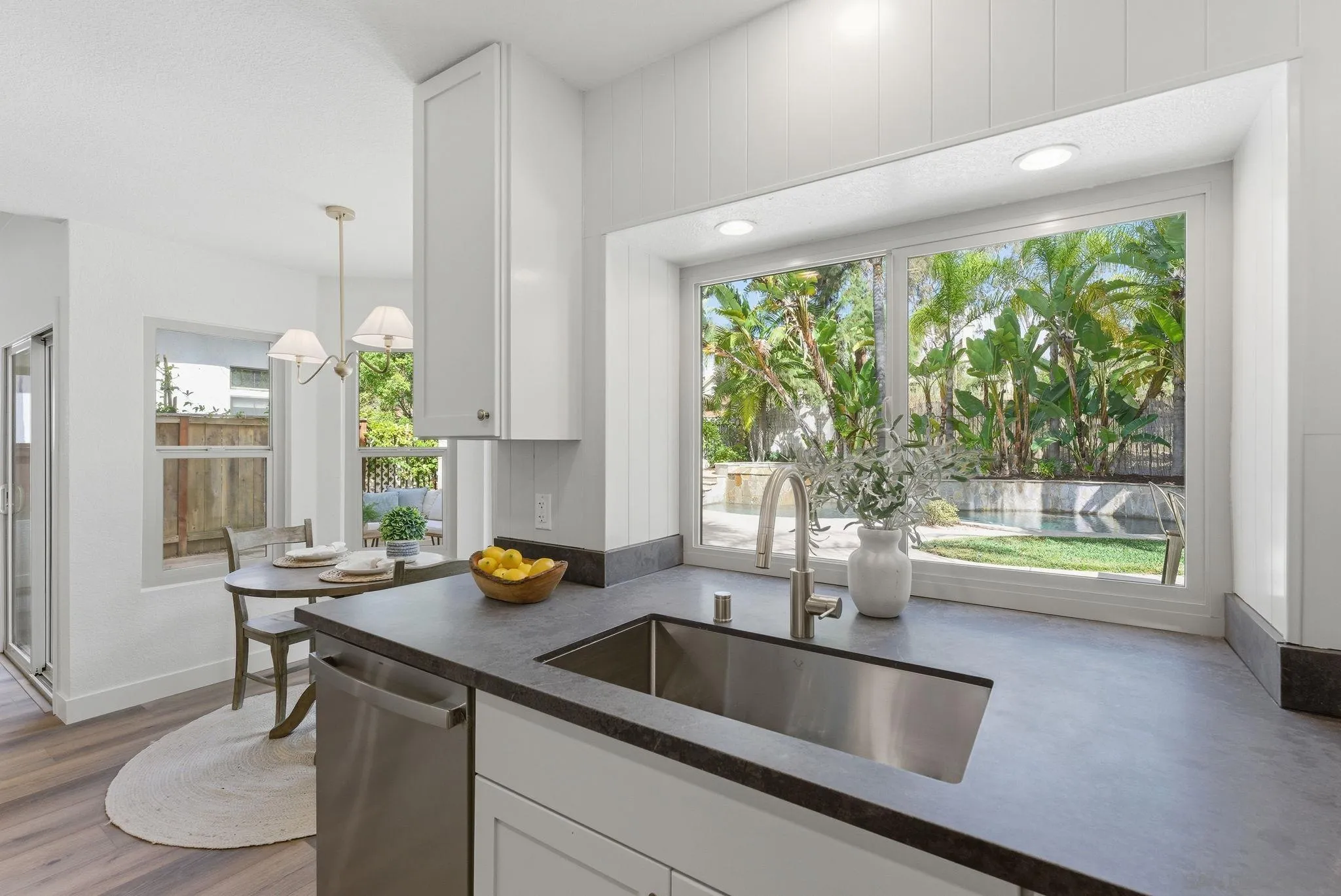 https://cdn.realtyfeed.com/cdn/127/260012962/2566377557115f76473aa9d3bc141f82.webp
