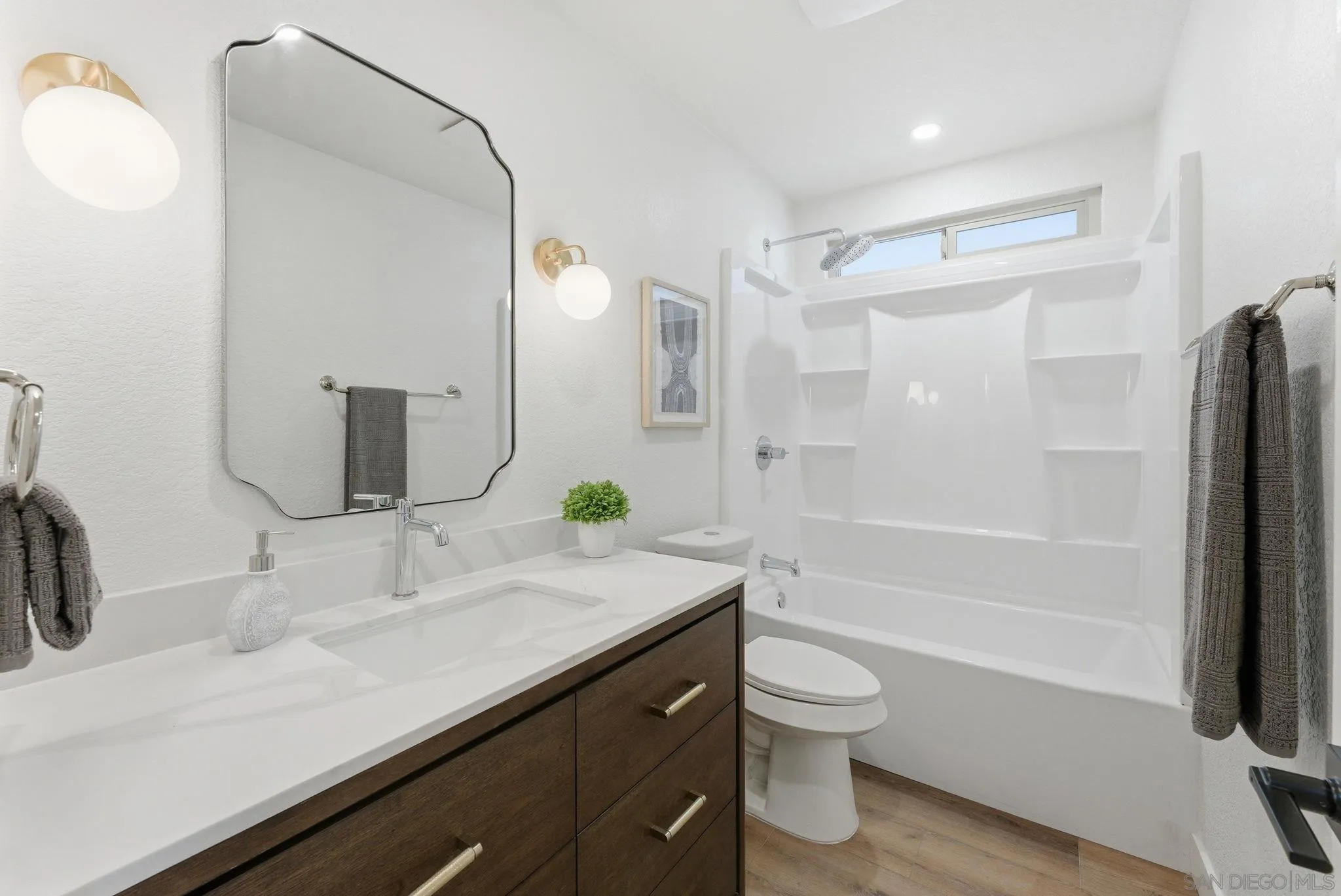 https://cdn.realtyfeed.com/cdn/127/260012962/2d0210b7f167db681a6d56d07b19adbe.webp