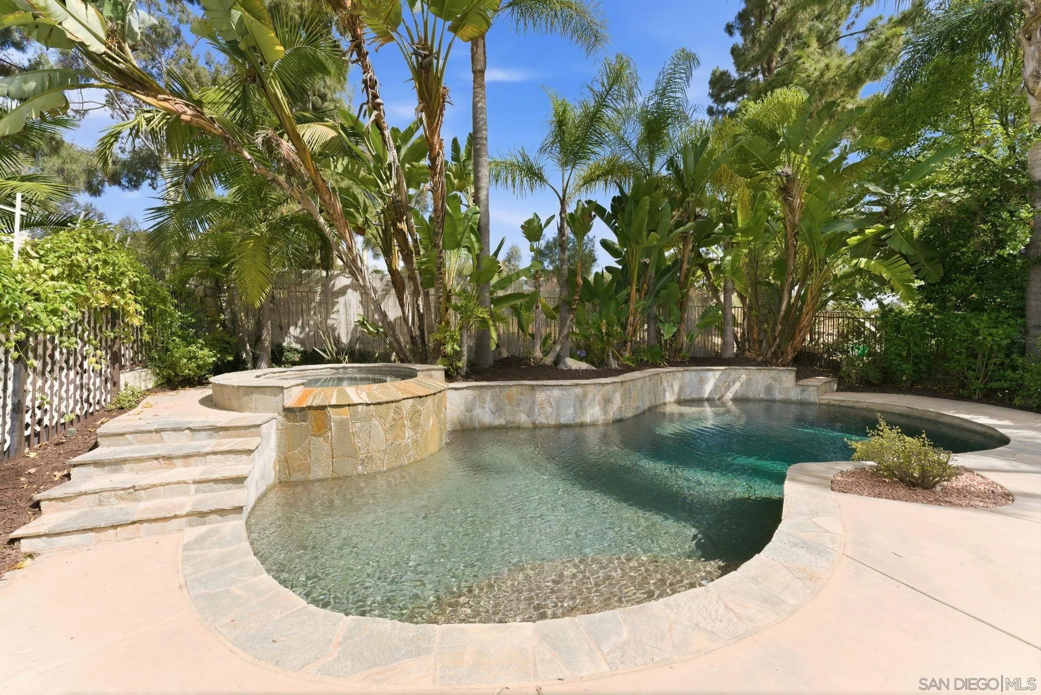 https://cdn.realtyfeed.com/cdn/127/260012962/f6cfd180c85c9fe1822441c015f7bc53.webp
