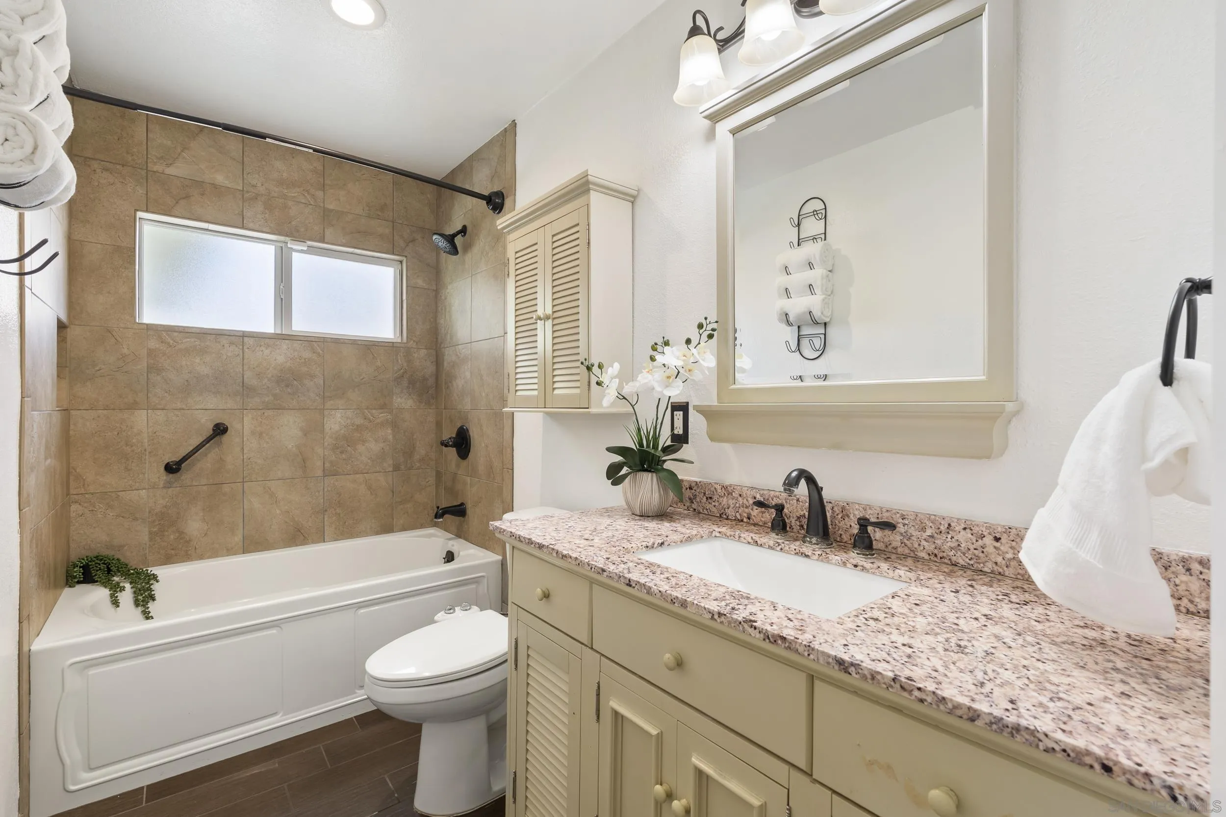 https://cdn.realtyfeed.com/cdn/127/260012963/470406e27628222d5366f0639d0befbd.webp