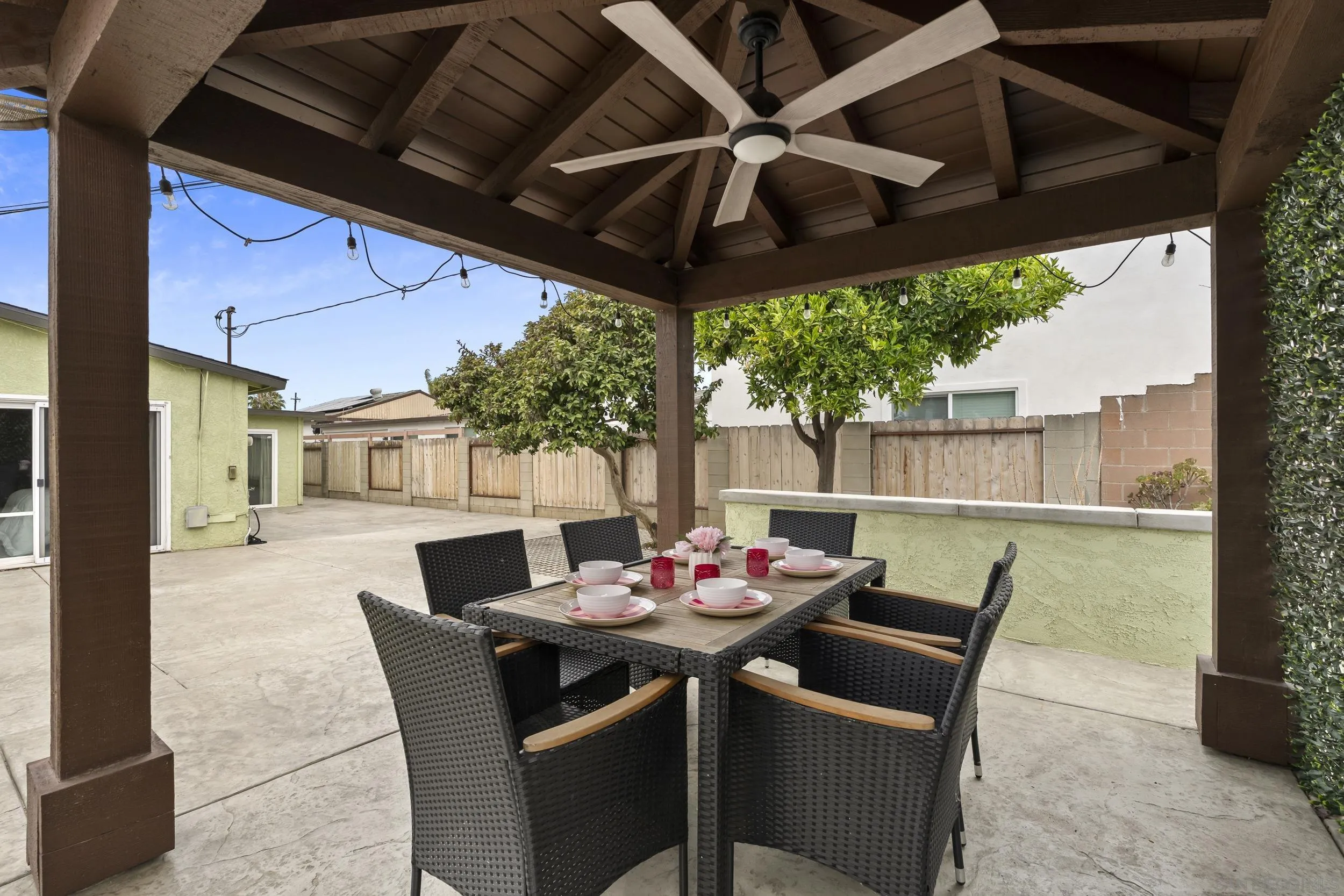 https://cdn.realtyfeed.com/cdn/127/260012963/9d46296998d7c27b971b425d62ba1313.webp