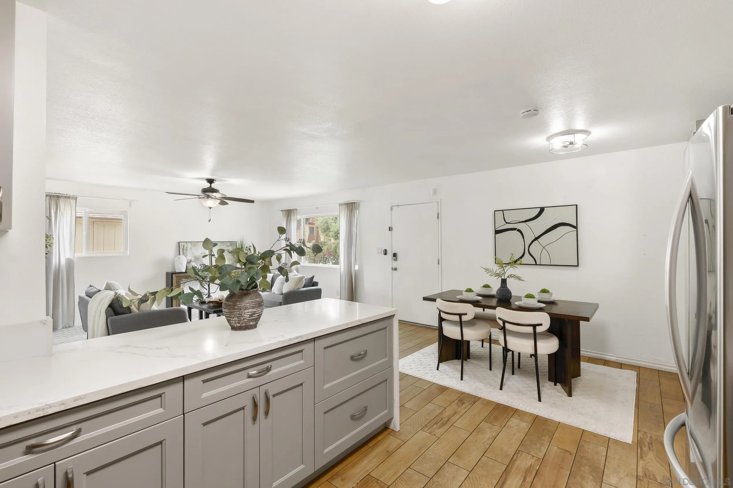 https://cdn.realtyfeed.com/cdn/127/260012963/a2db11f6d5bde84521bdefcb9ed43fec.webp