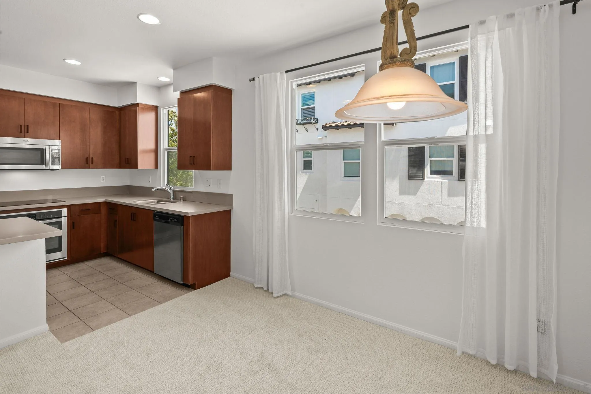 Photo #9: 260012968 Listing: Photo #9