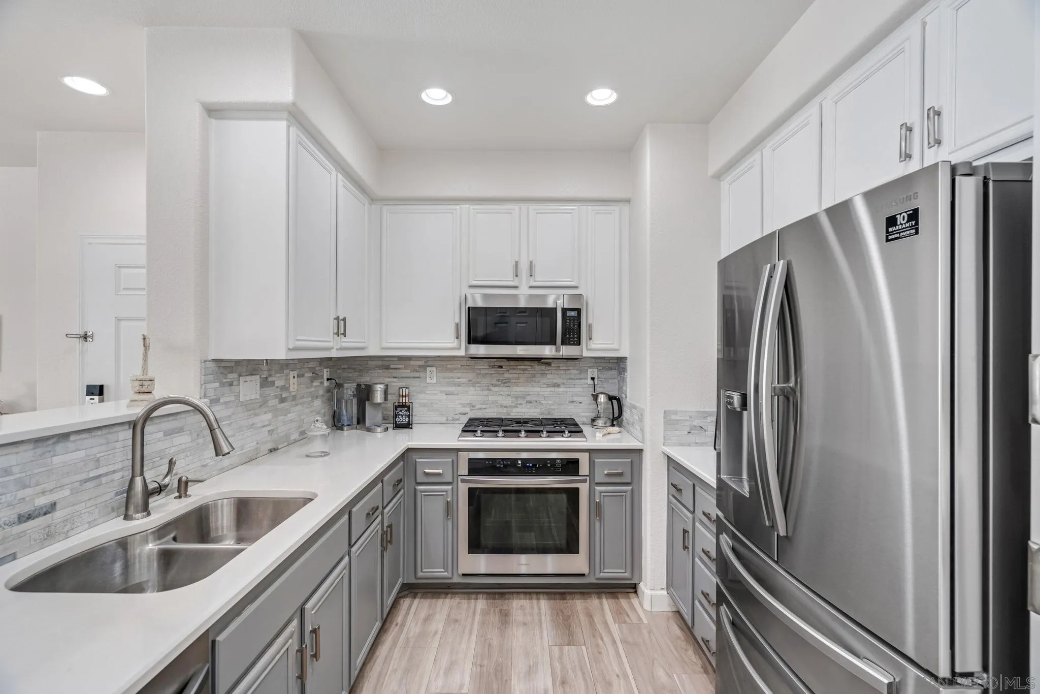 Photo #10: 260012970 Listing: Photo #10