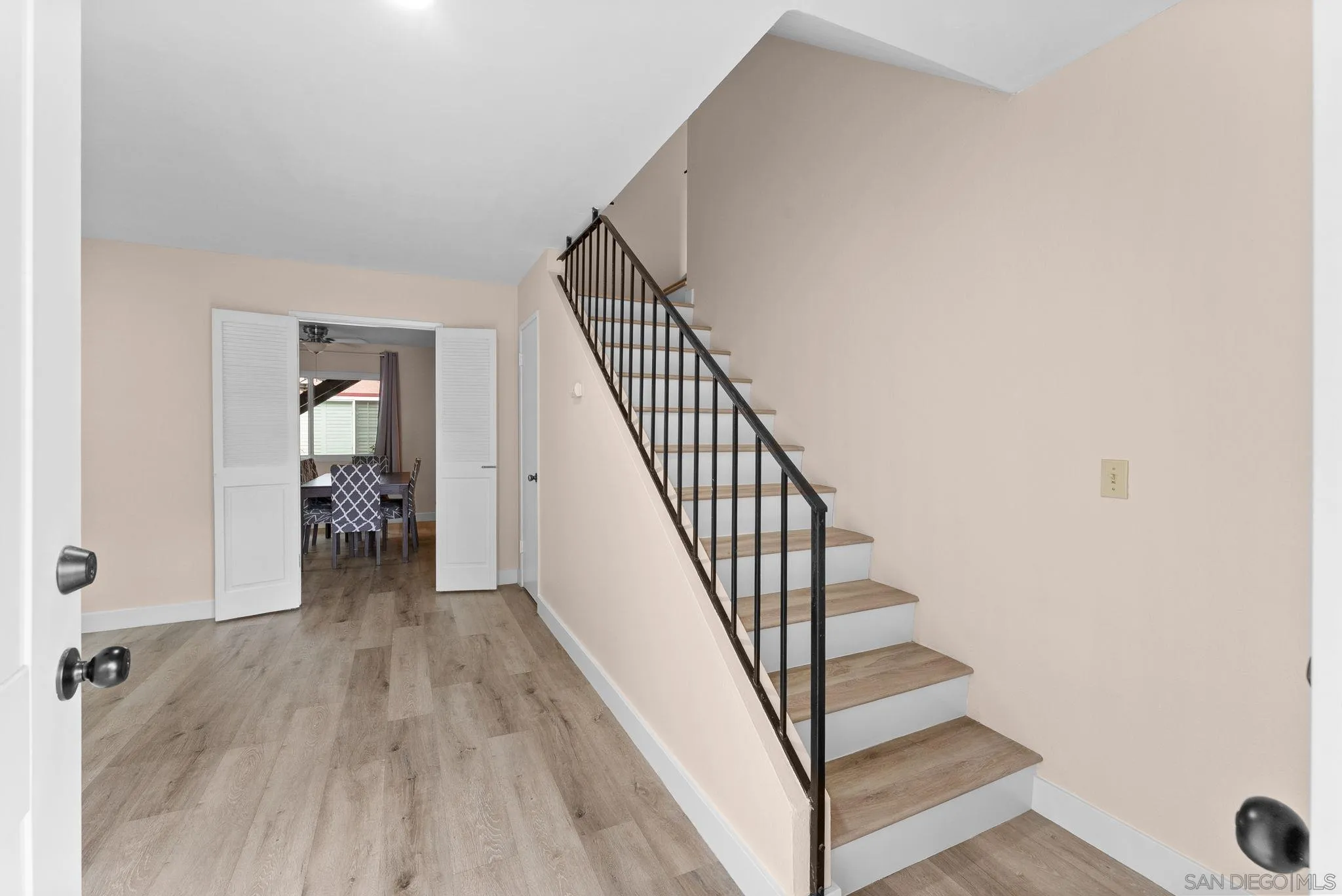 Photo #4: 260012975 Listing: Photo #4