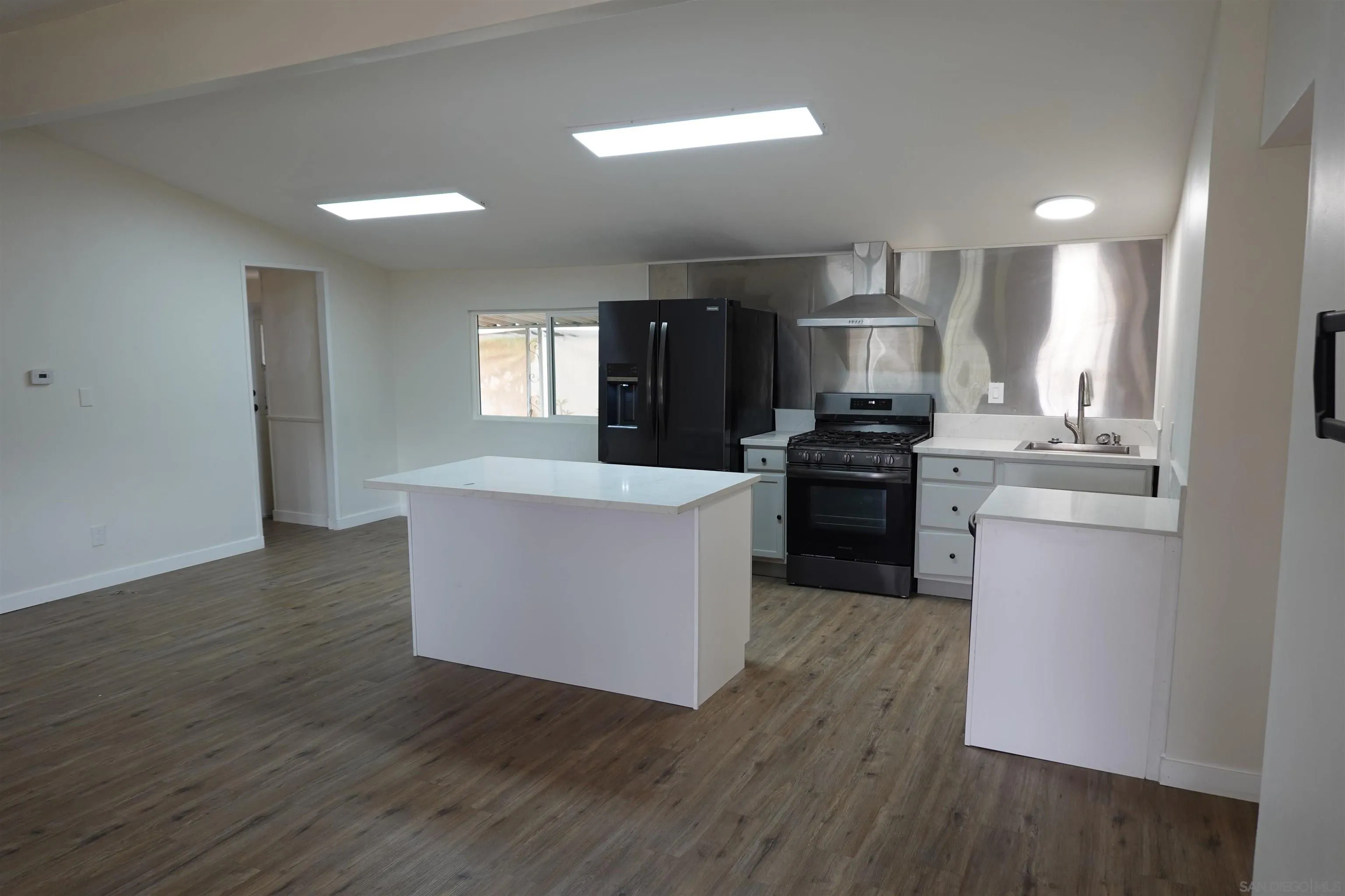 https://cdn.realtyfeed.com/cdn/127/260012976/715830e486375301b876e8d20a905c6d.webp