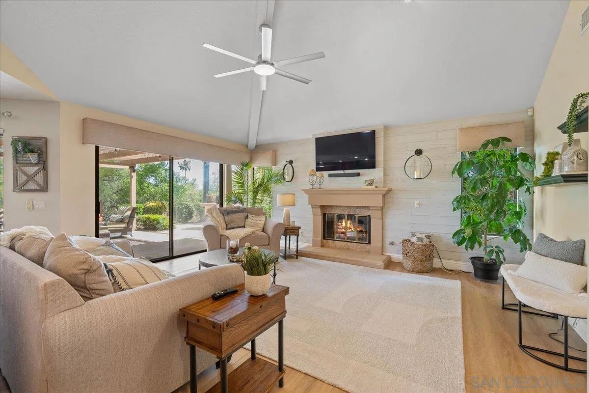 https://cdn.realtyfeed.com/cdn/127/260012978/10b9e00b581eae08cd461a804da762f3.webp