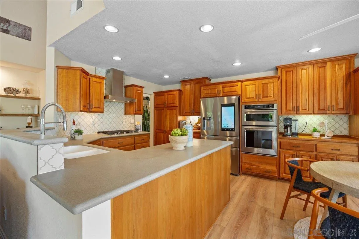 https://cdn.realtyfeed.com/cdn/127/260012978/46503c3817307656d08df997a292166d.webp