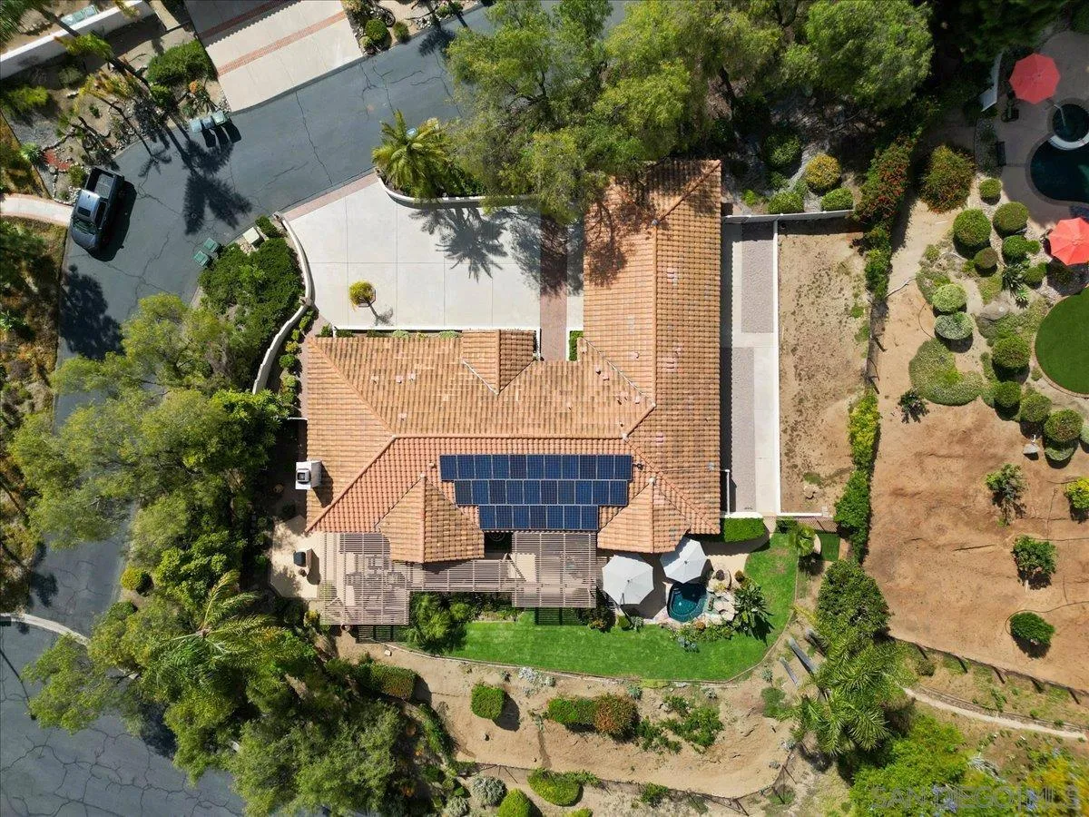 https://cdn.realtyfeed.com/cdn/127/260012978/66f077c6625c94fc28025546a3997e8e.webp