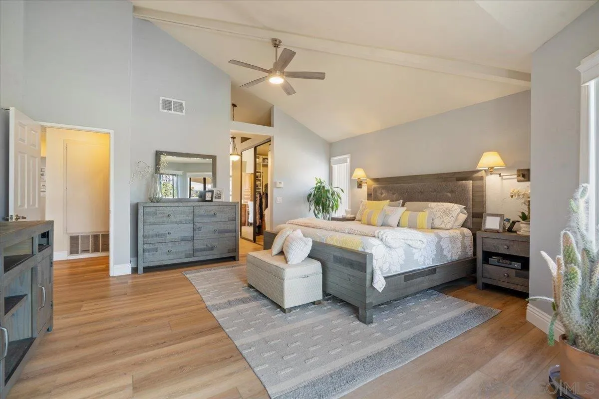 https://cdn.realtyfeed.com/cdn/127/260012978/6f5420d4068cd7d79ef6618cc1be8eaf.webp