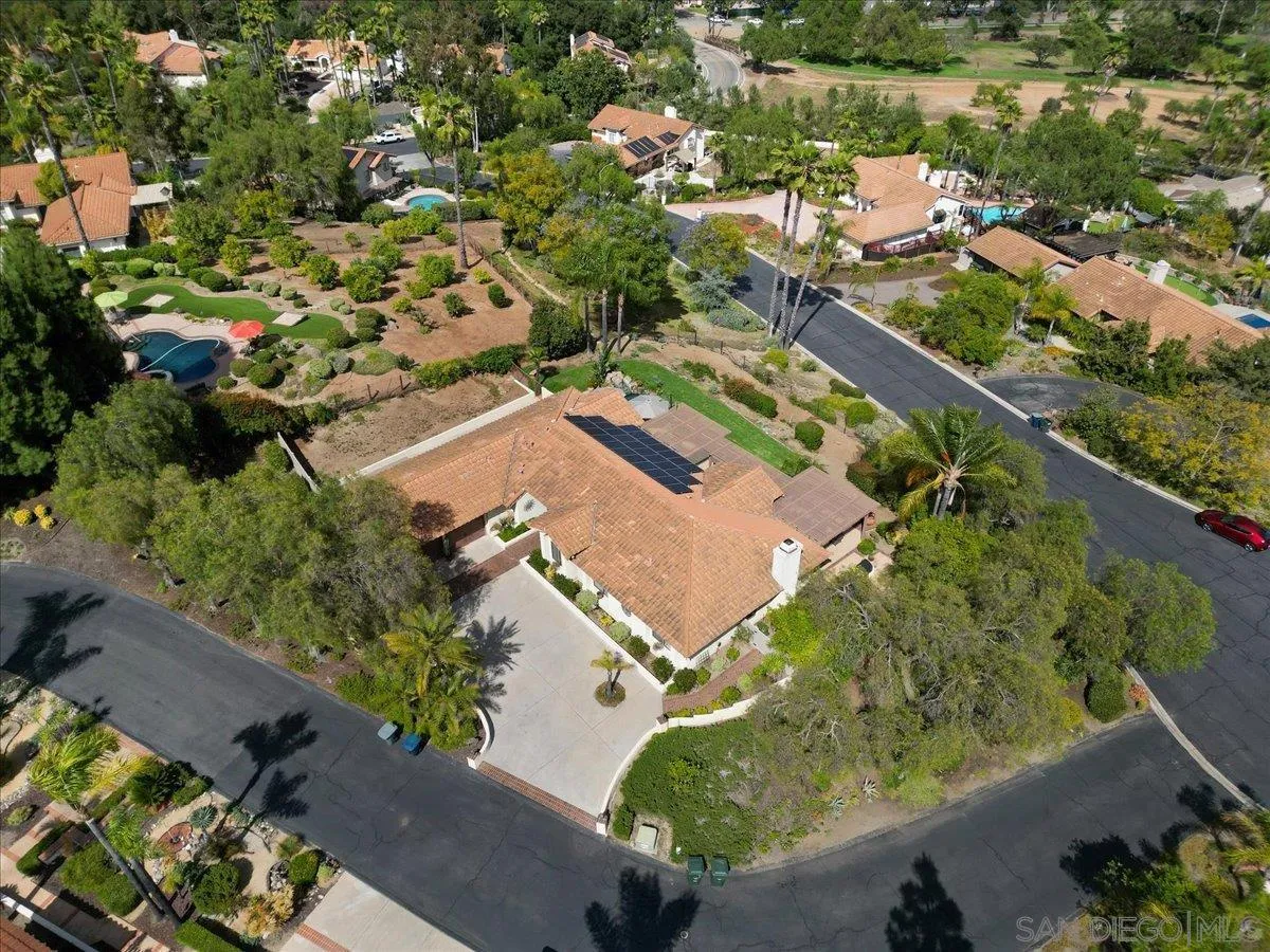 https://cdn.realtyfeed.com/cdn/127/260012978/7d9b7e6acb15cb6b791eb3135ec8da7c.webp