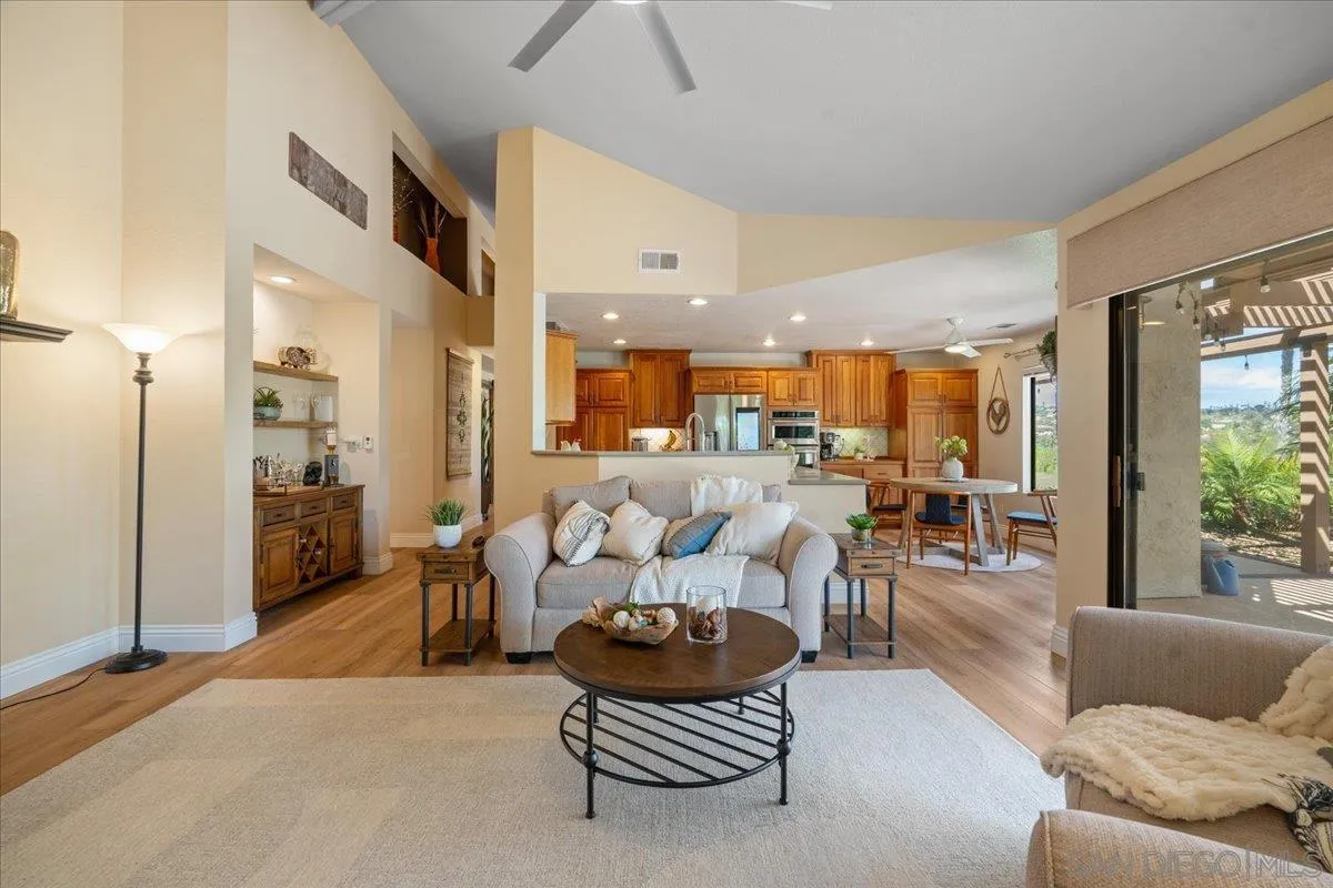 https://cdn.realtyfeed.com/cdn/127/260012978/80fbfdfc82a879d3d15860651e76ee52.webp