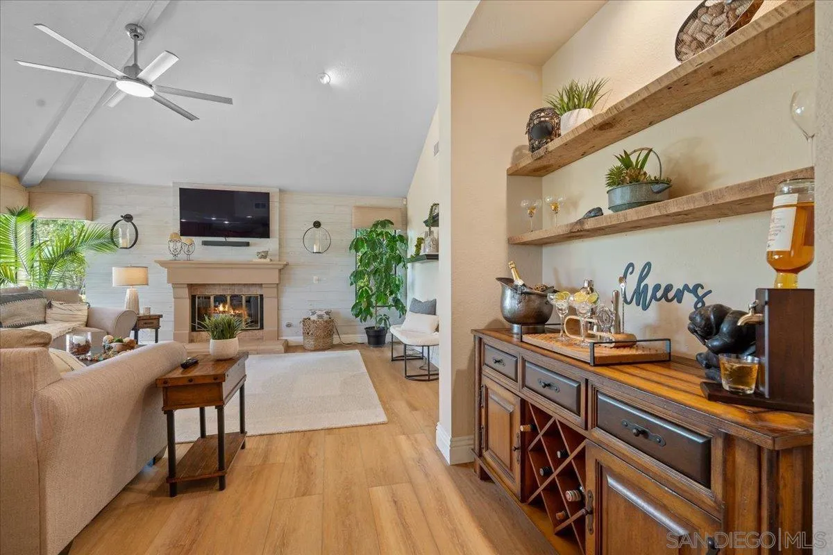 https://cdn.realtyfeed.com/cdn/127/260012978/b5a00fe6ef9b62c88b6ebee16aebe4dc.webp