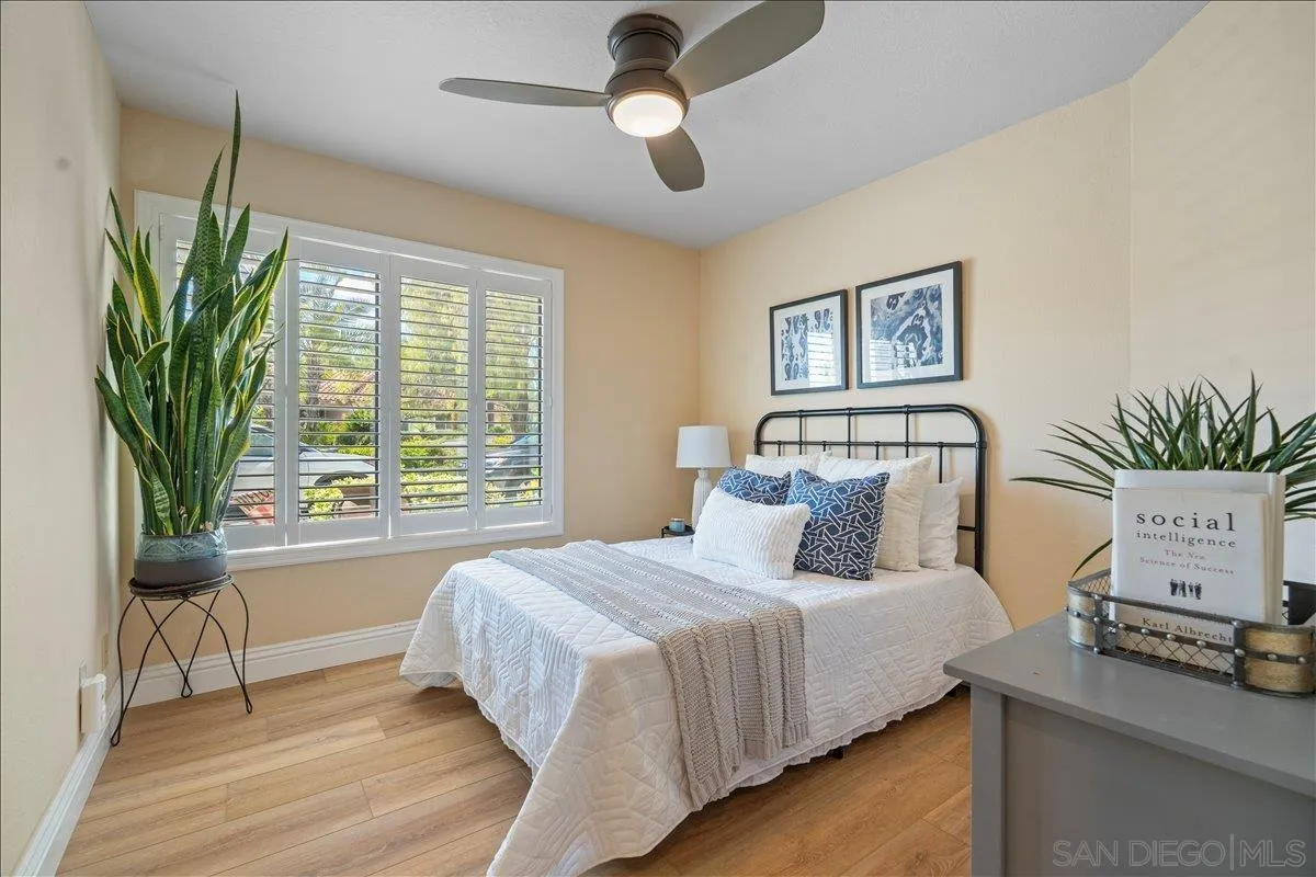 https://cdn.realtyfeed.com/cdn/127/260012978/f3b812e0a2dcc31311d151a345a261ff.webp