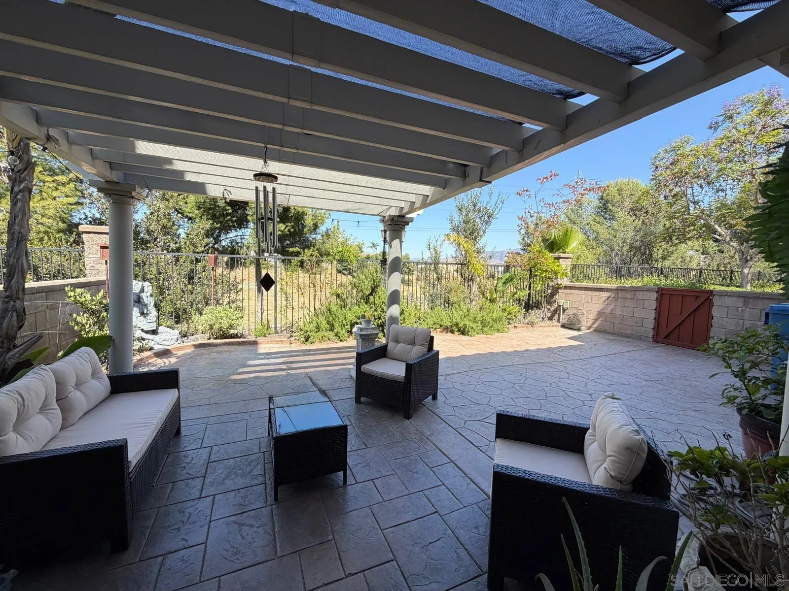 https://cdn.realtyfeed.com/cdn/127/260012979/2cc0db8b133076d29e747b7f78efeeef.webp