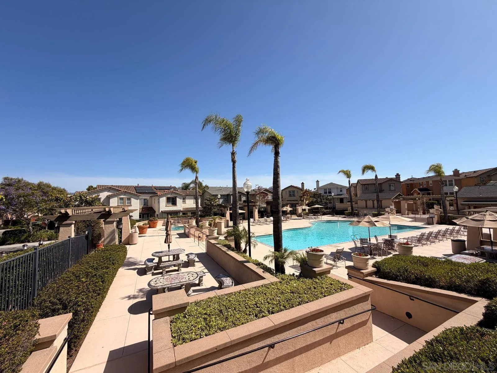 https://cdn.realtyfeed.com/cdn/127/260012979/800820f9a9a351814ca147cfc20c21b8.webp