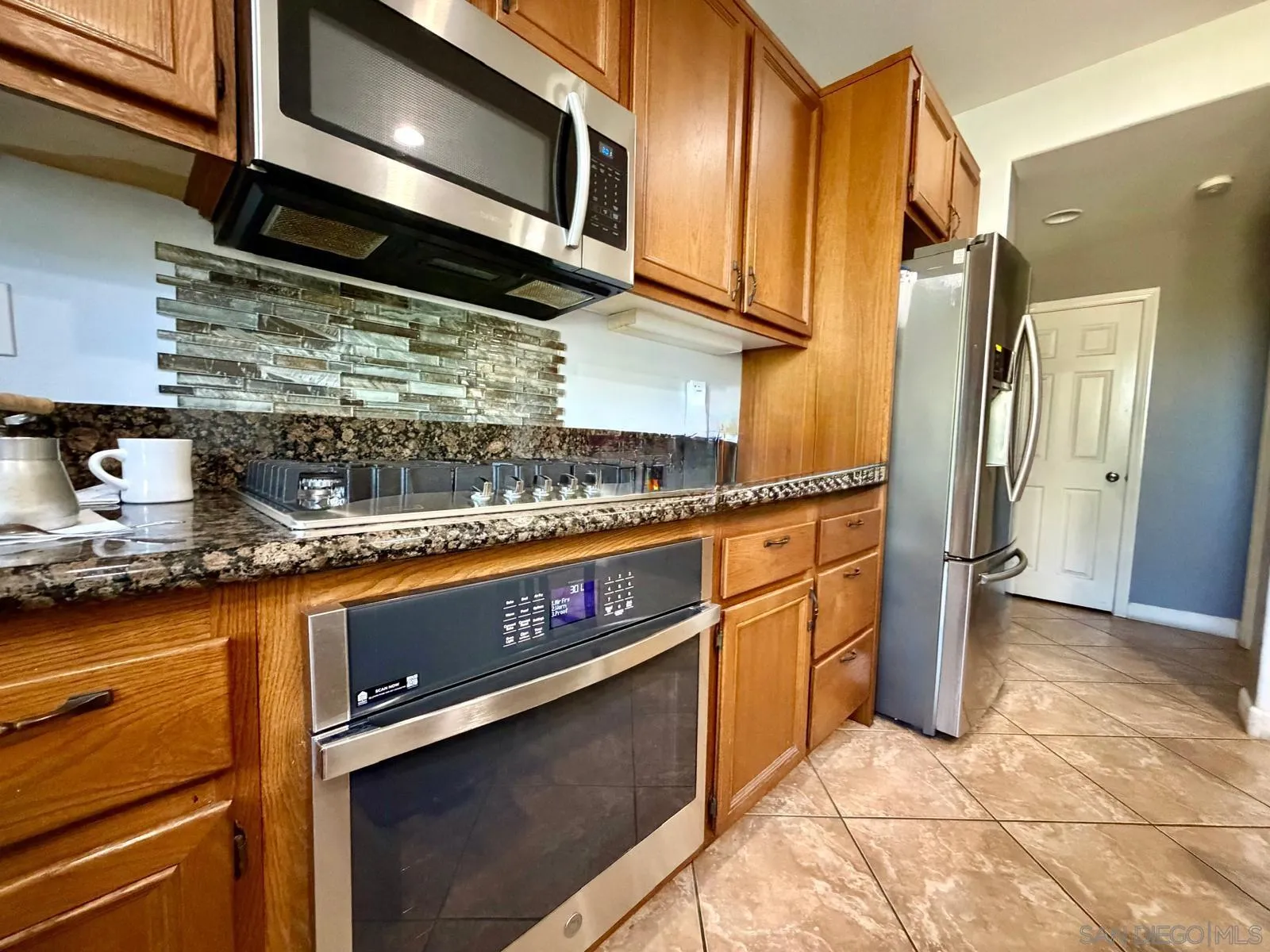 https://cdn.realtyfeed.com/cdn/127/260012979/81d2ce9748657b3a631197c57fb0c232.webp