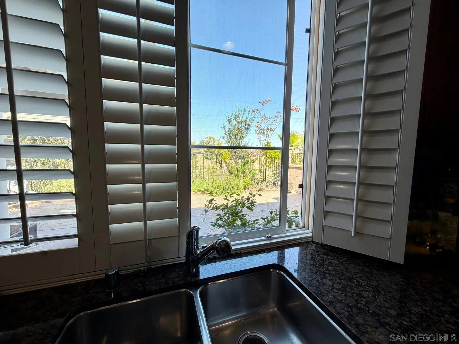 https://cdn.realtyfeed.com/cdn/127/260012979/974772e3595b2acf245c42f9cddddde3.webp