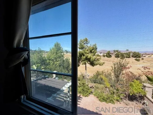 https://cdn.realtyfeed.com/cdn/127/260012979/f31a677f26232b6b8db2b3c235f7442f.webp