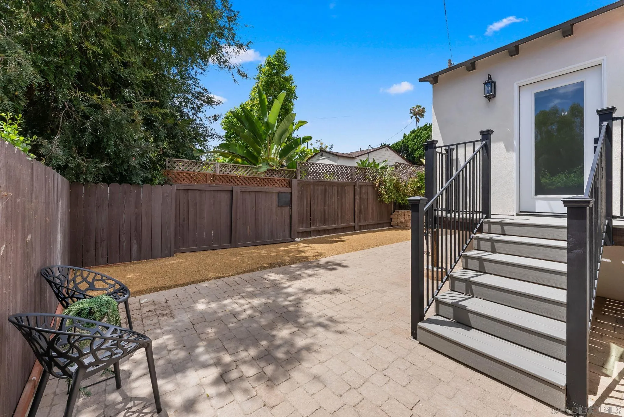 https://cdn.realtyfeed.com/cdn/127/260012980/9bd22e16400a40464323d41b4a02b732.webp