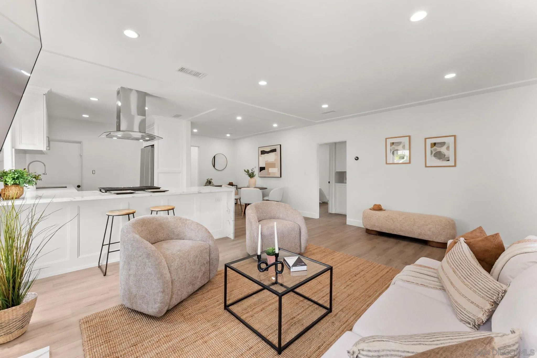 https://cdn.realtyfeed.com/cdn/127/260012980/a12be0e718f69515cac32c5879cfad9b.webp