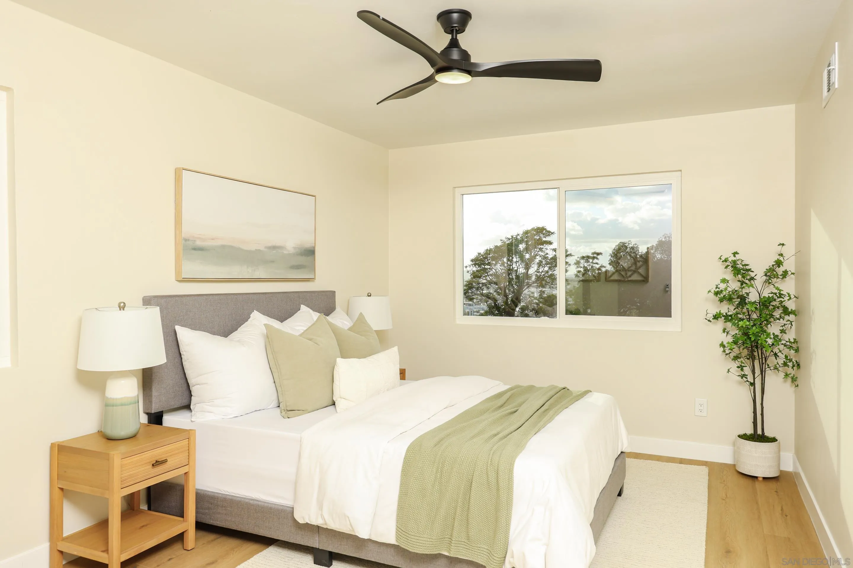 https://cdn.realtyfeed.com/cdn/127/260012984/185e3abd189e03fde1dadee89de485f8.webp