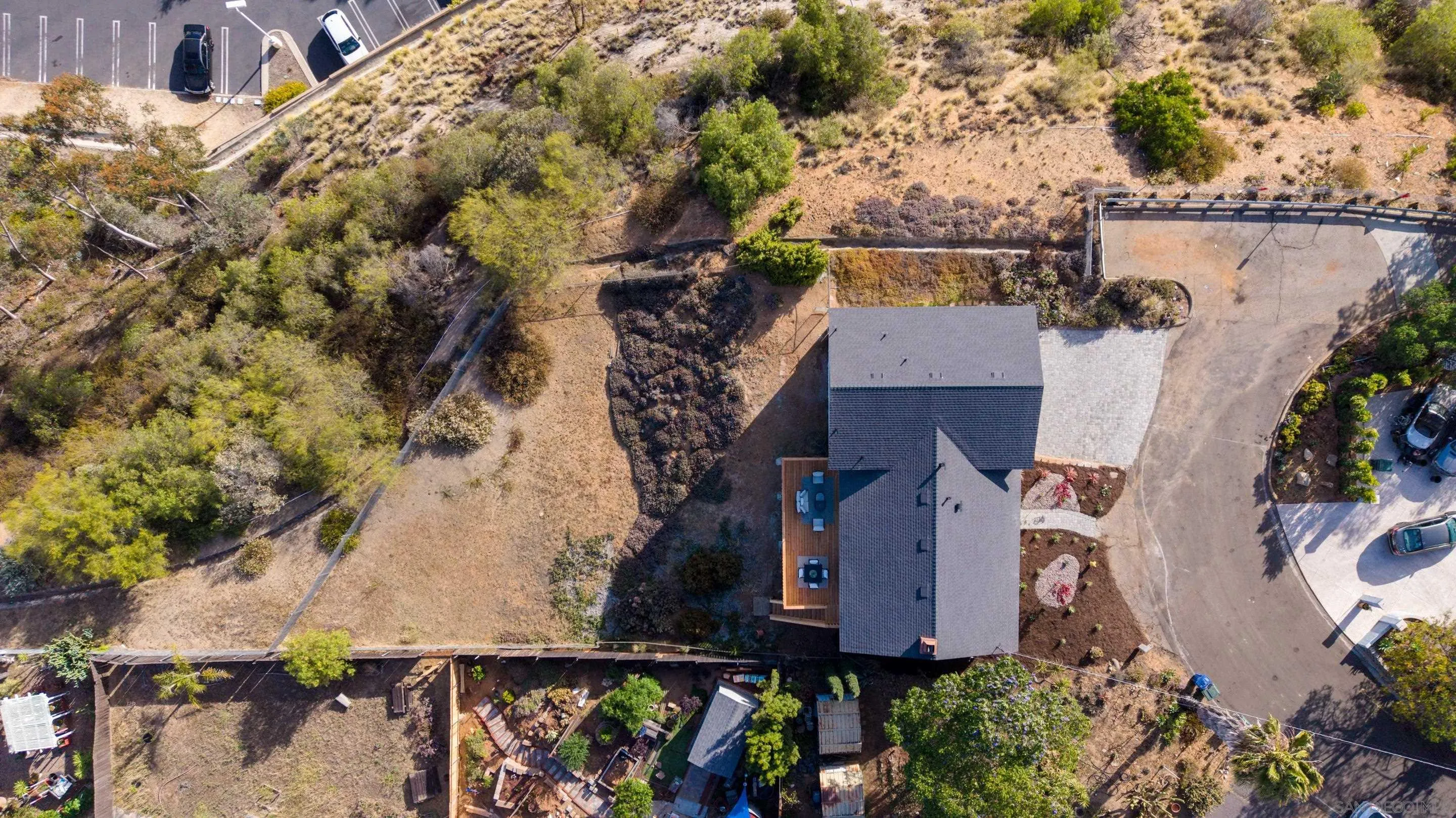 https://cdn.realtyfeed.com/cdn/127/260012984/1a0998444a8d889631e5403cdc74daa6.webp