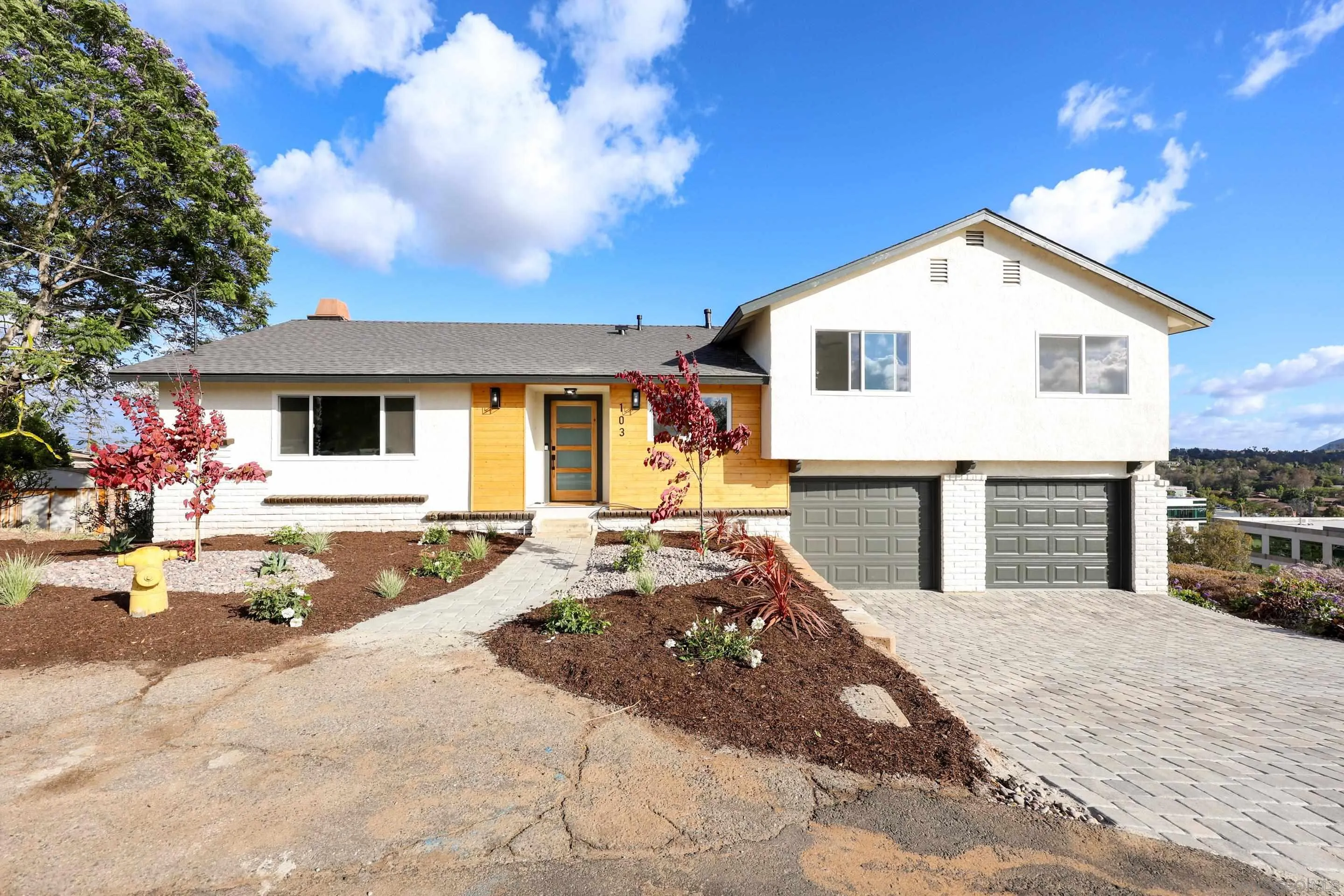 https://cdn.realtyfeed.com/cdn/127/260012984/66e79e02762f8d85a7ad6a4aa9ddf205.webp