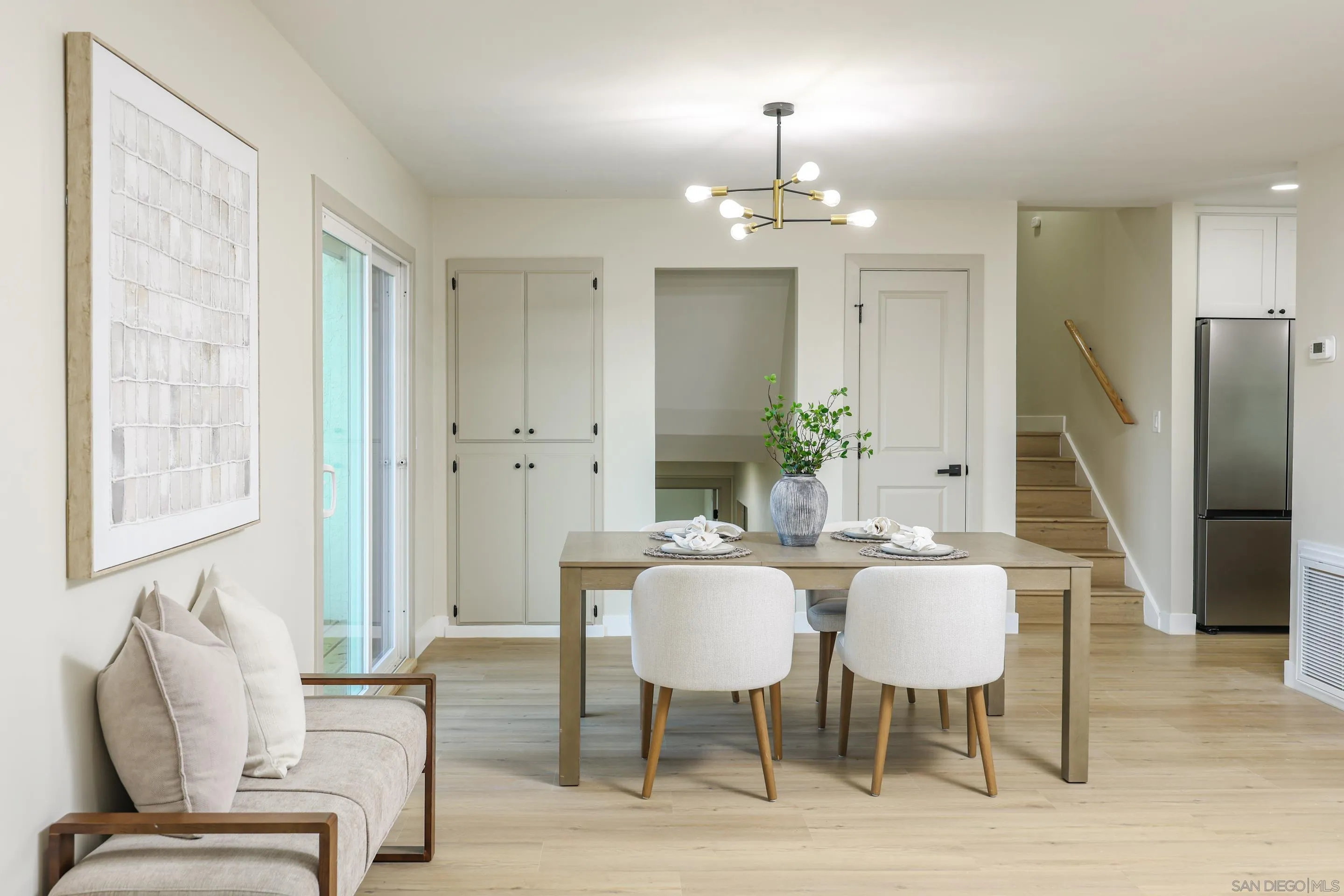 https://cdn.realtyfeed.com/cdn/127/260012984/68f758731dcf9bcaedc81aefac7d6e57.webp