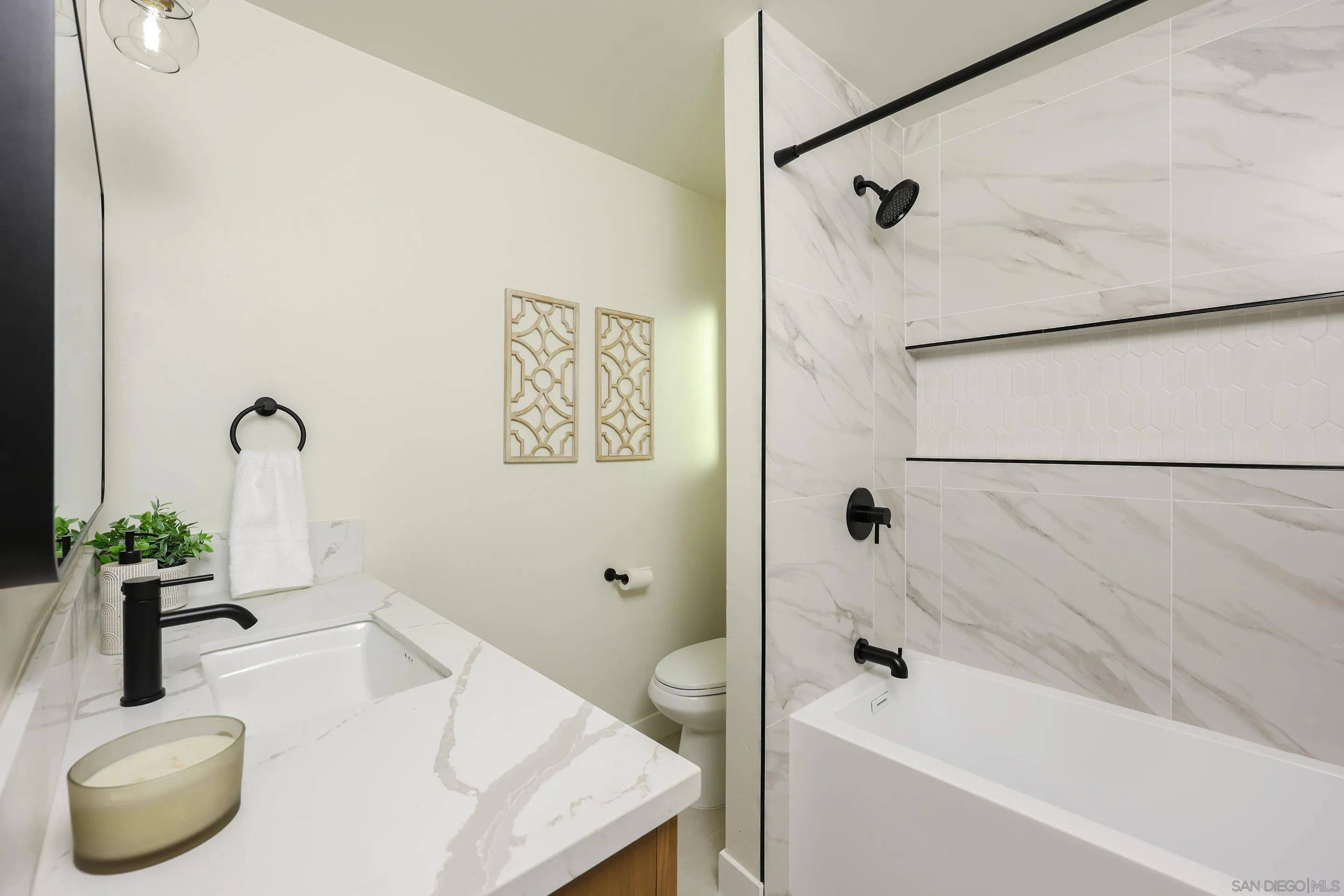 https://cdn.realtyfeed.com/cdn/127/260012984/99cfab5ae1e578f636b533d7ae62307b.webp