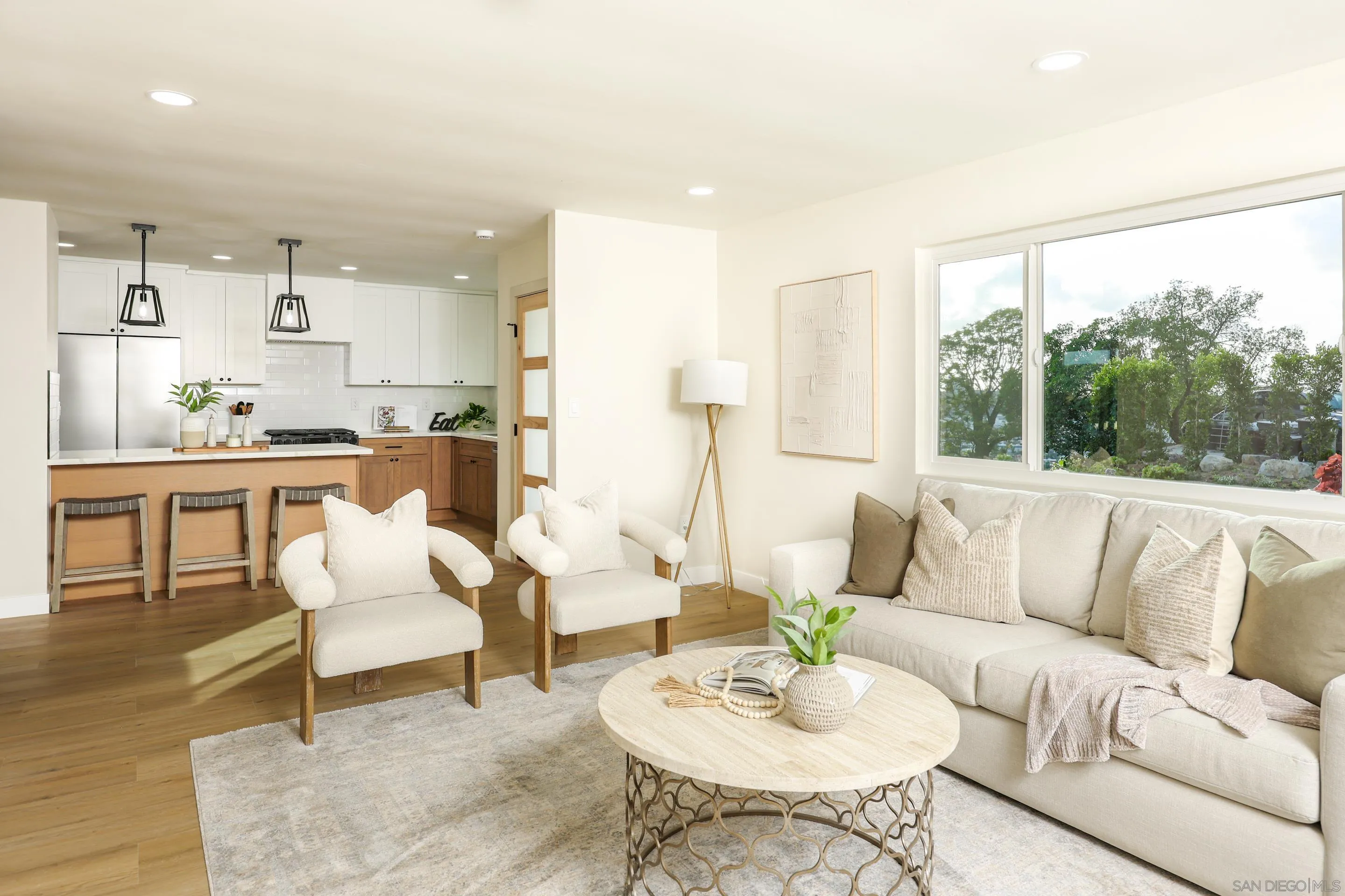 https://cdn.realtyfeed.com/cdn/127/260012984/a8f771ceb8738ee4acbbbe489d9c2517.webp