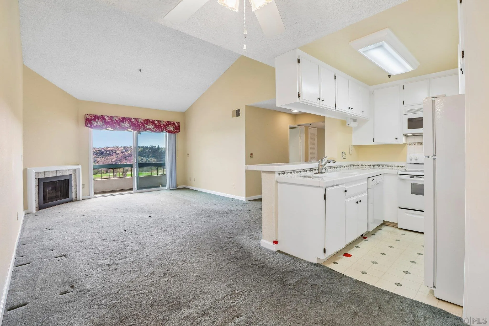 Photo #9: 260012989 Listing: Photo #9
