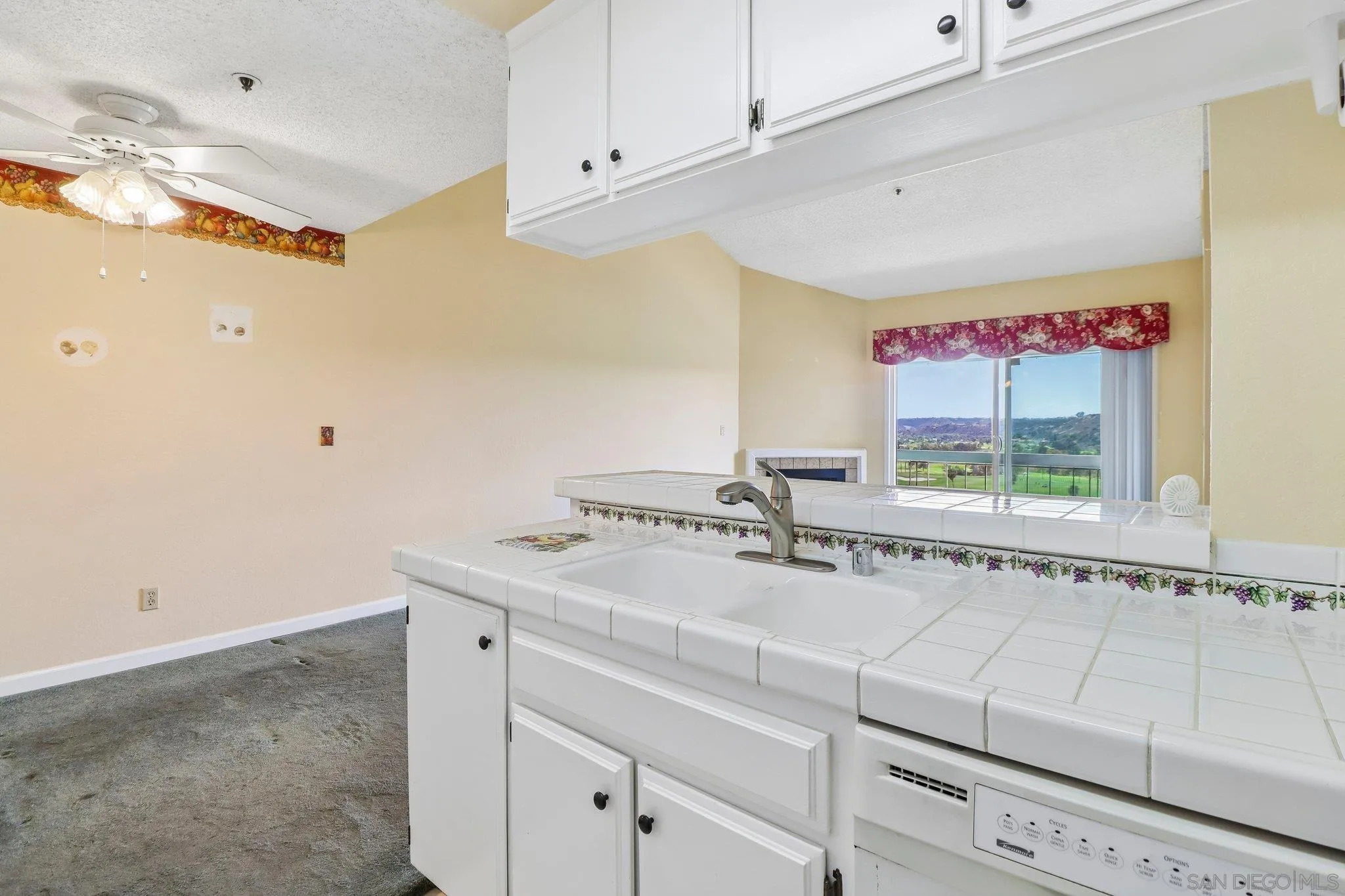 Photo #12: 260012989 Listing: Photo #12