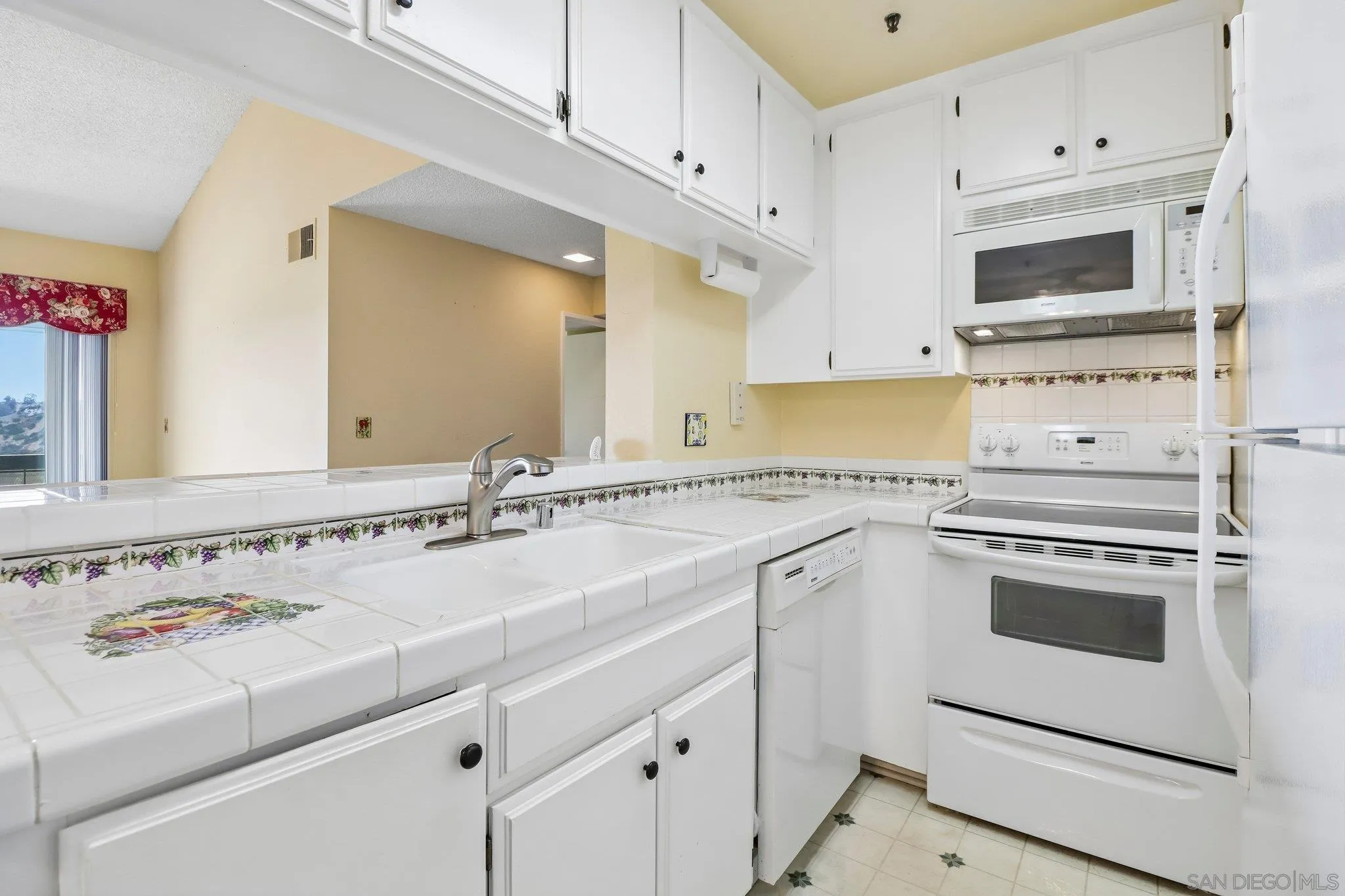 Photo #11: 260012989 Listing: Photo #11