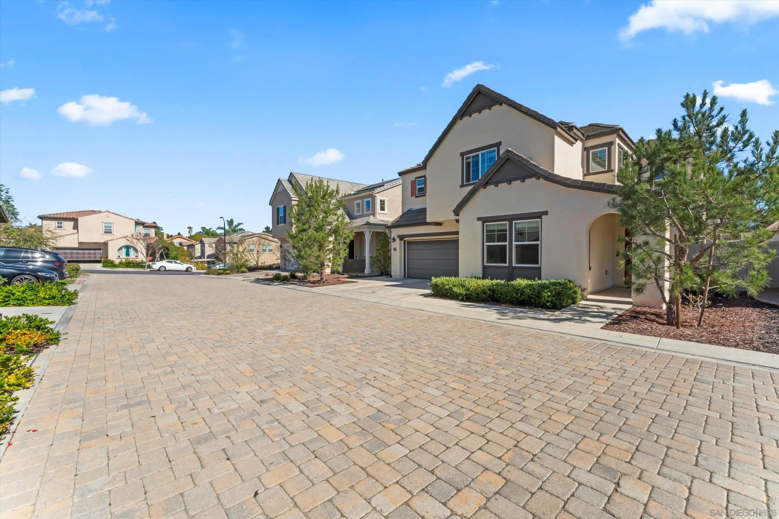https://cdn.realtyfeed.com/cdn/127/260012991/9a20f65b223a97b1b6e5c75fbc06d337.webp