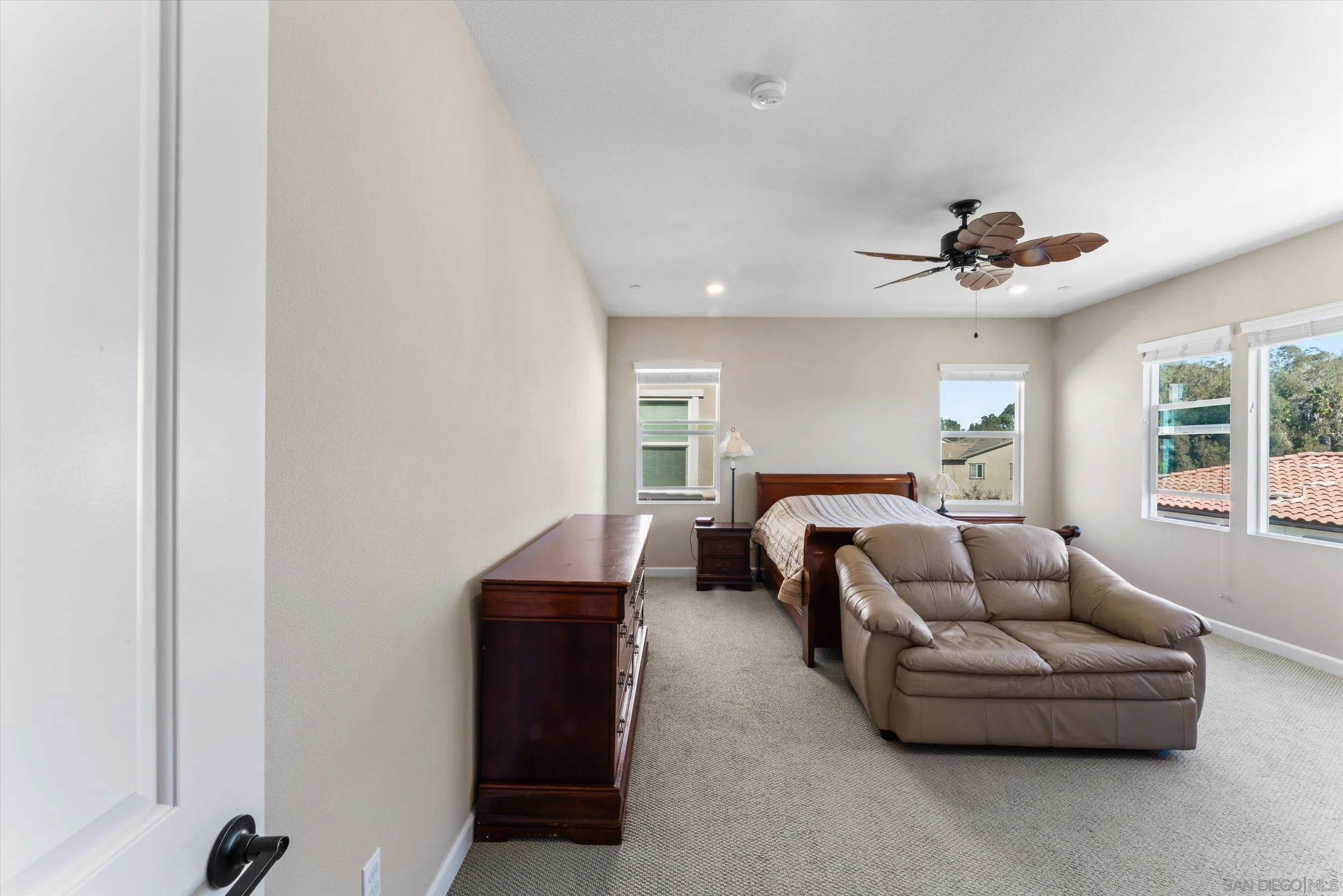https://cdn.realtyfeed.com/cdn/127/260012991/df23db641570d67b8c9d10e8614b70ba.webp