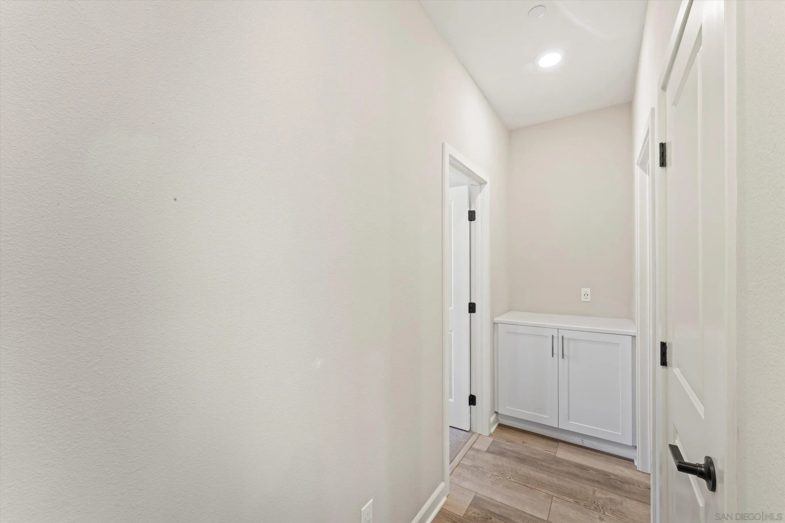 https://cdn.realtyfeed.com/cdn/127/260012991/e7bb1a45f01d971a19974c80f3a2b90b.webp