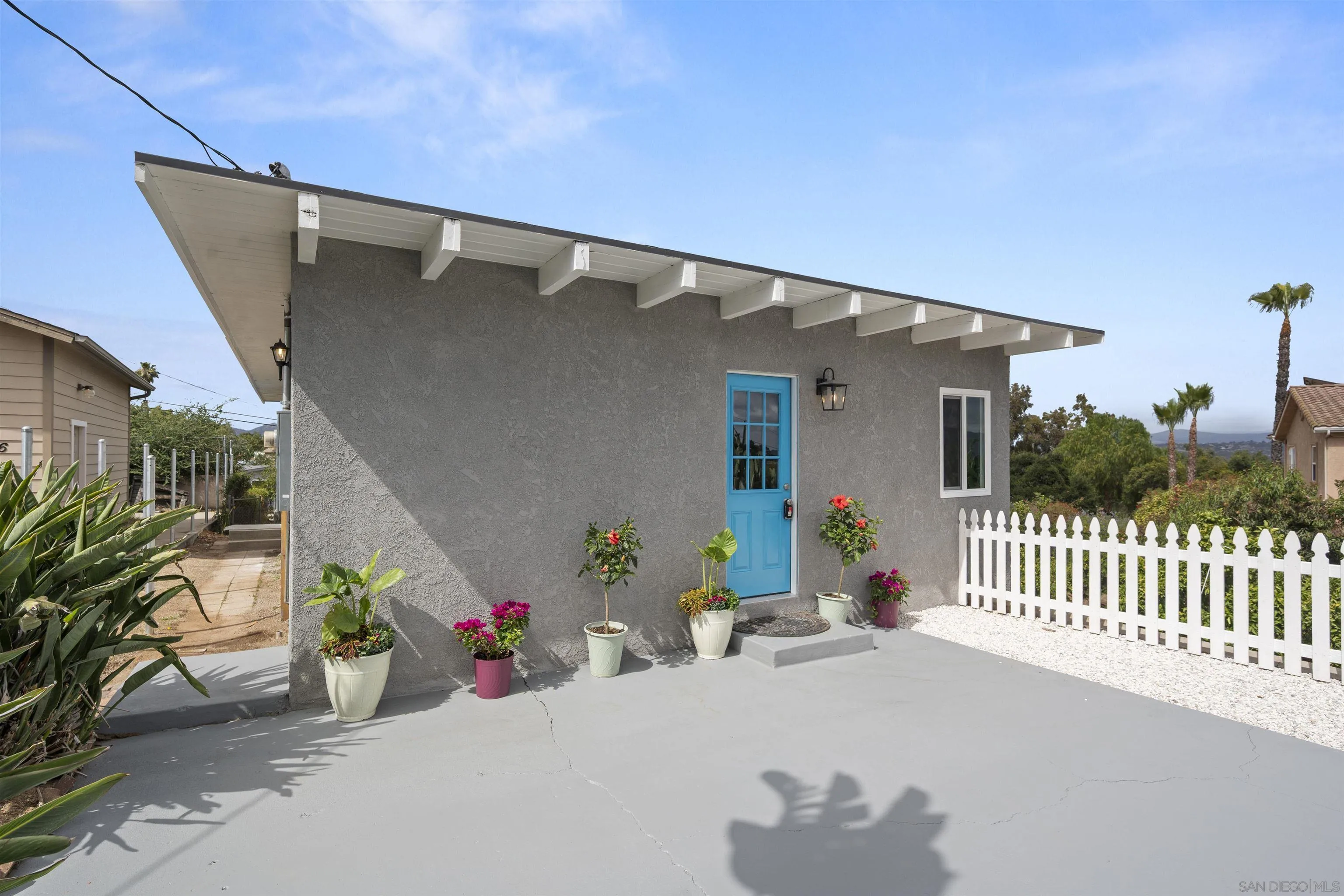 https://cdn.realtyfeed.com/cdn/127/260012992/36320d5df2ac695ec326497d79ae12d9.webp