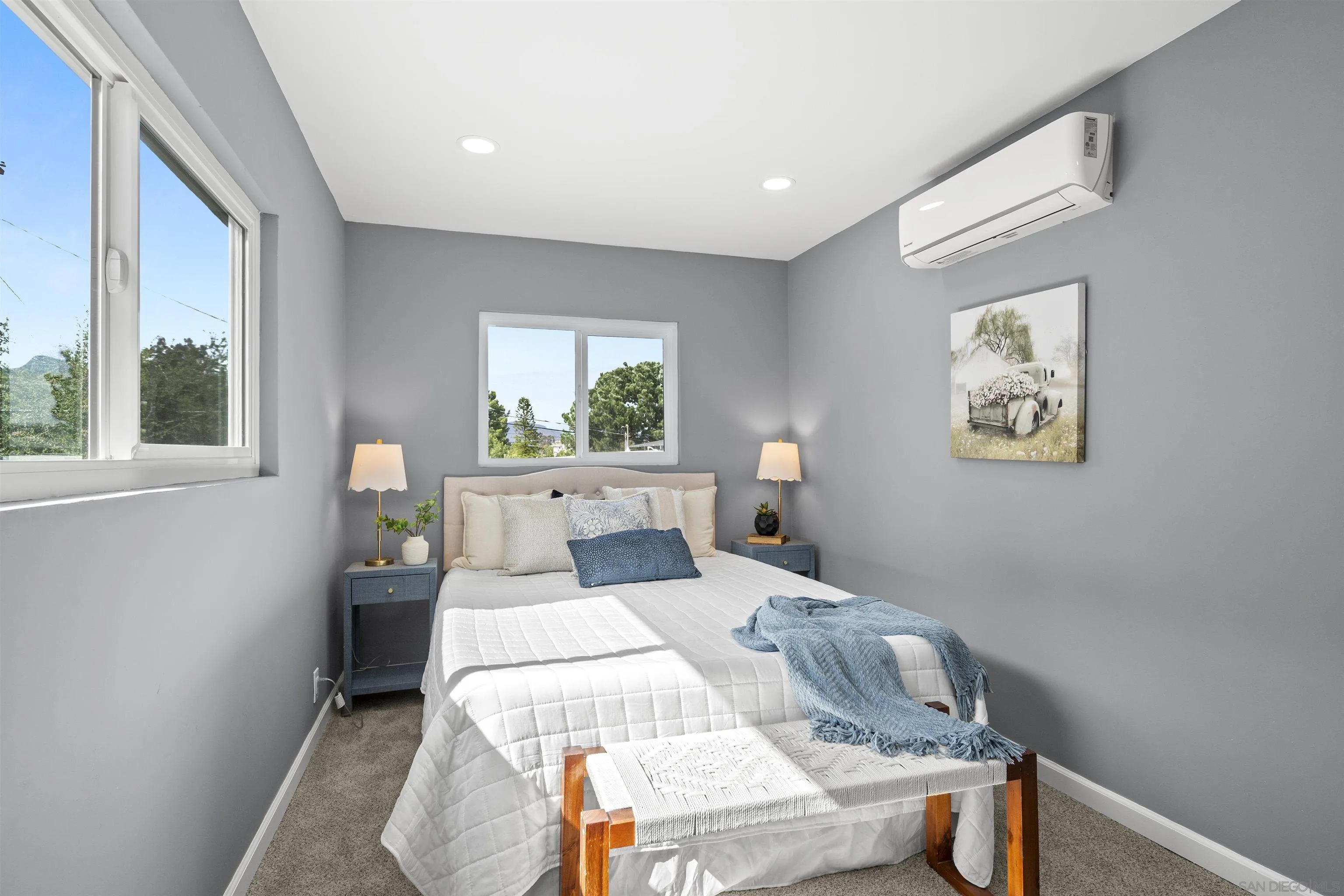 https://cdn.realtyfeed.com/cdn/127/260012992/53af5830a4e6d281be1ab8ec04698ba4.webp