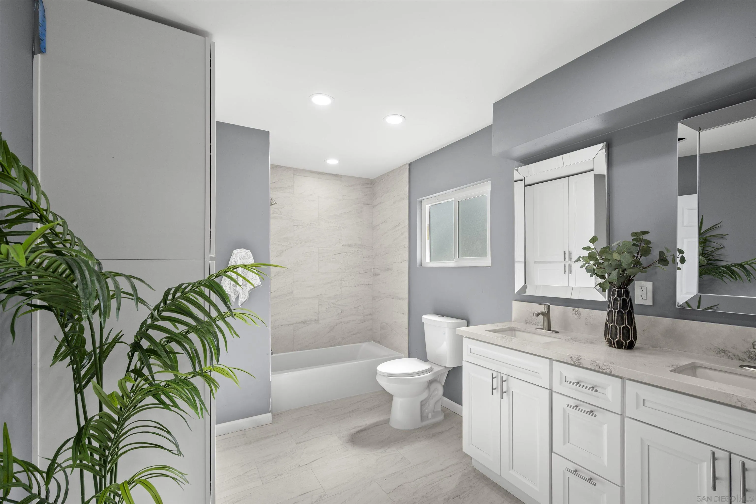 https://cdn.realtyfeed.com/cdn/127/260012992/5cb4340afaab28ead97fc40722fc0586.webp