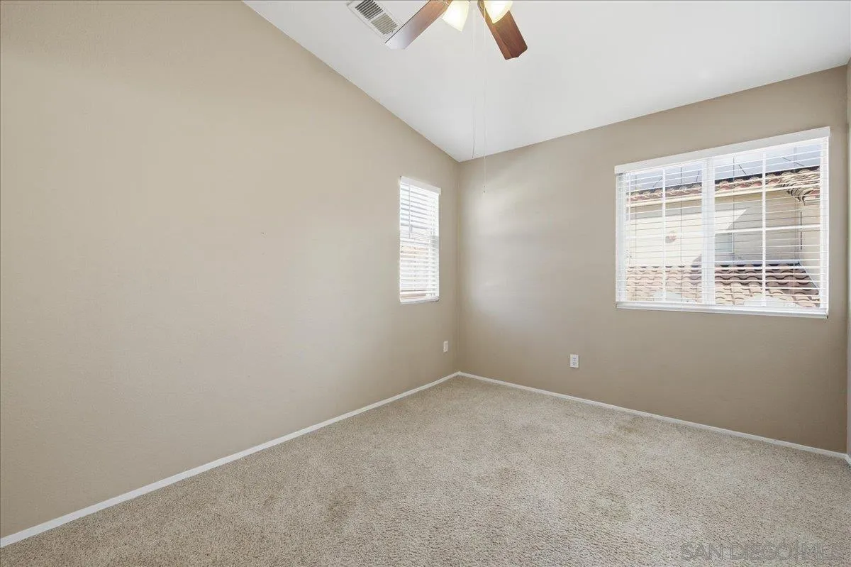 https://cdn.realtyfeed.com/cdn/127/260012996/e597cbdee300ad2043f8895e01cfc613.webp