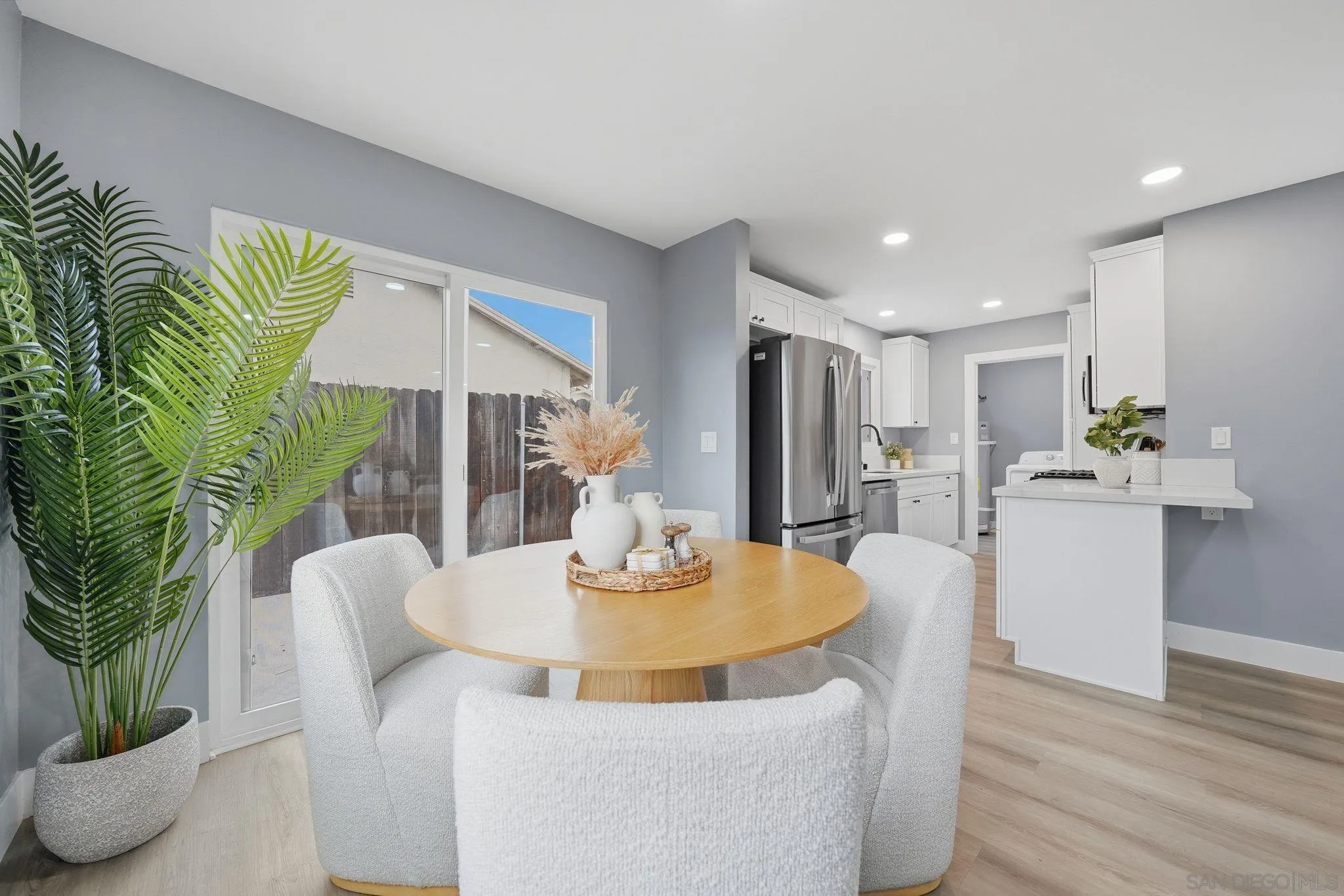 https://cdn.realtyfeed.com/cdn/127/260012999/084c98e67db9c804f922d106b6adb8a3.webp