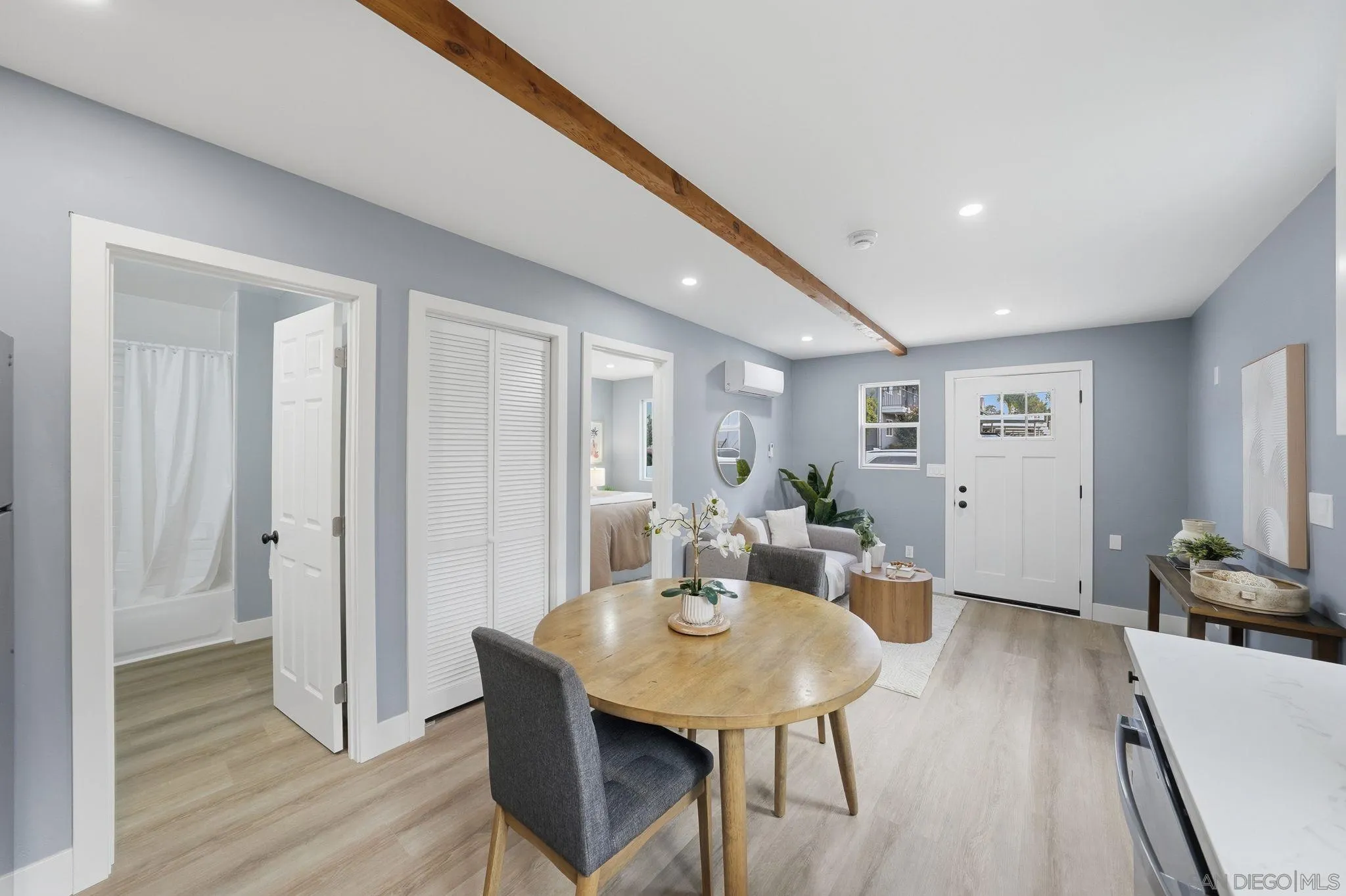 https://cdn.realtyfeed.com/cdn/127/260012999/0b2a04949508ddc9c473a445695fd5e7.webp