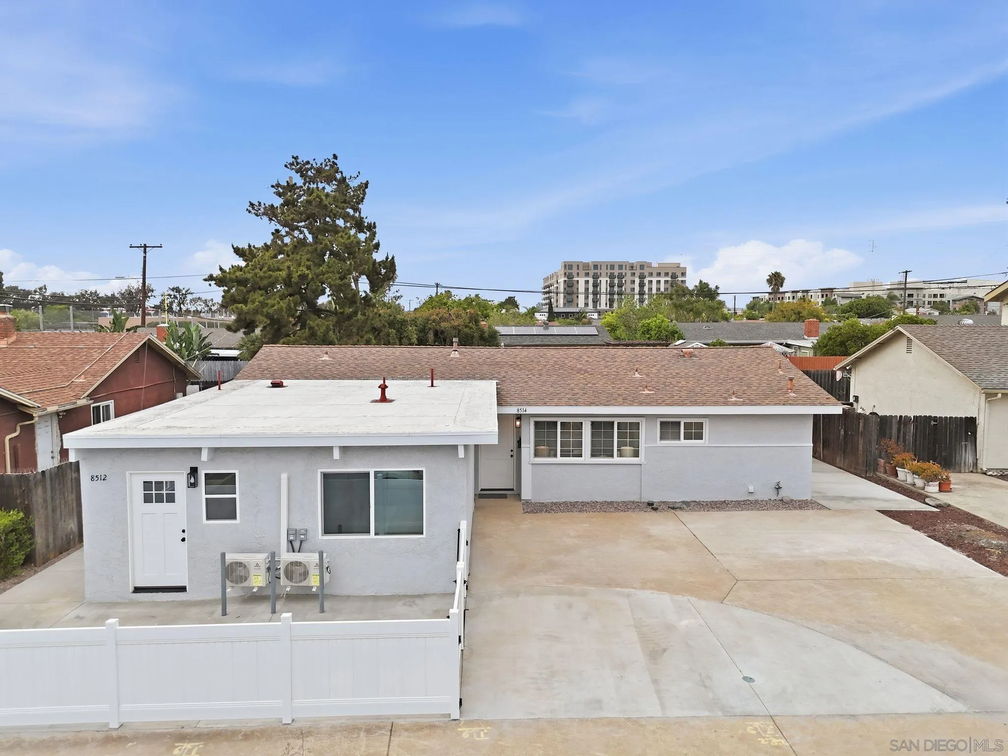https://cdn.realtyfeed.com/cdn/127/260012999/220c540c5aa355a393fb36a36da015a1.webp