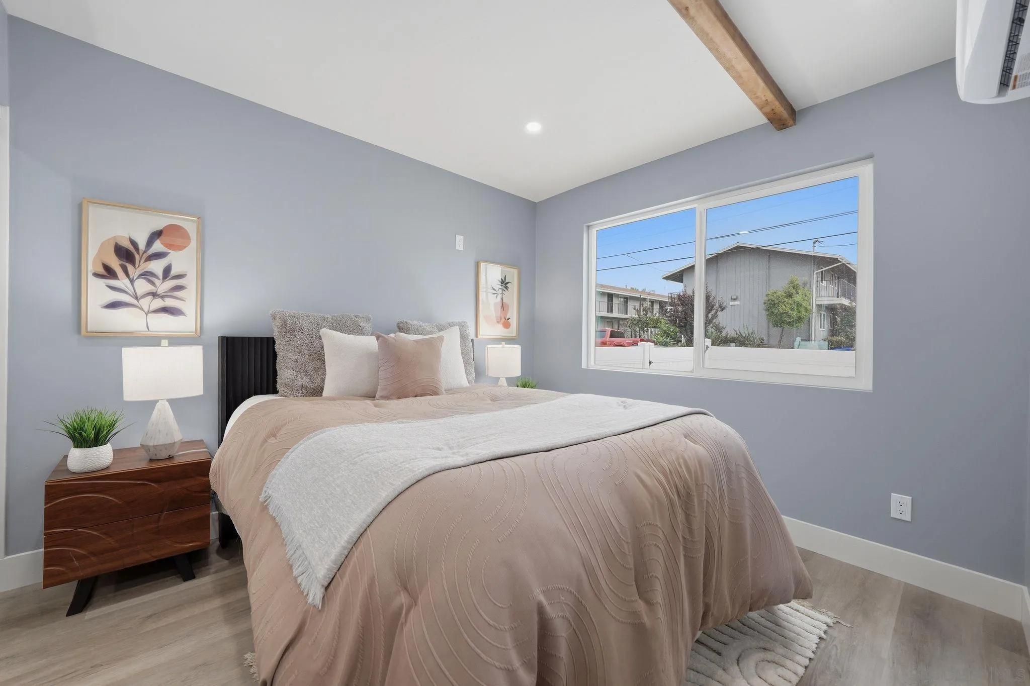 https://cdn.realtyfeed.com/cdn/127/260012999/5de6551be609917ad9e8ef8a52ce6f26.webp