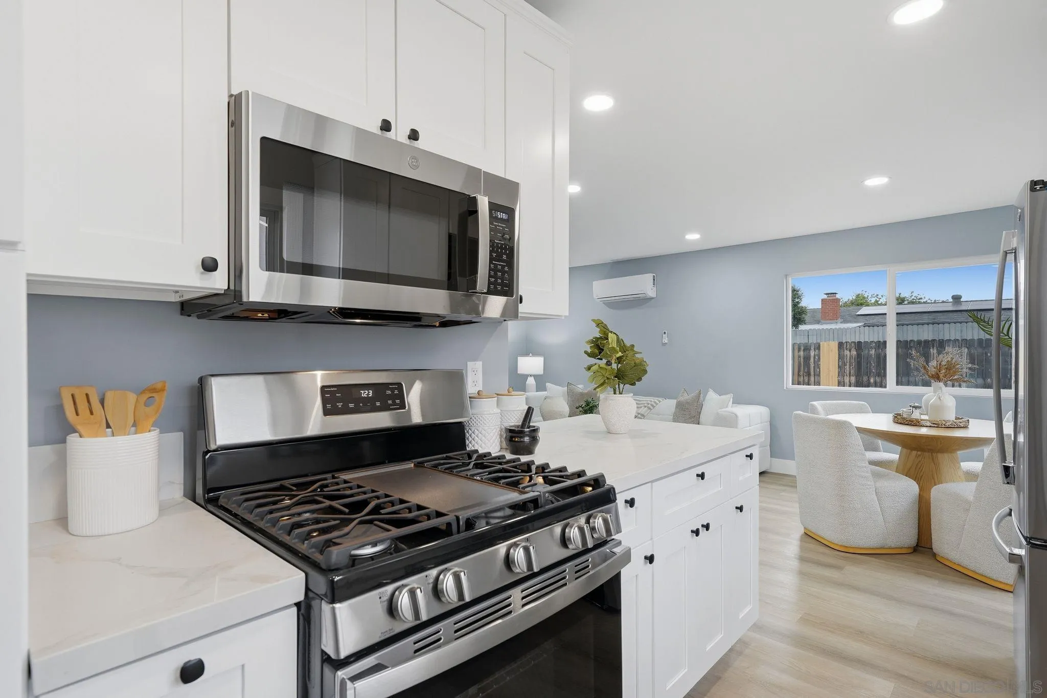 https://cdn.realtyfeed.com/cdn/127/260012999/6dc5df55c0594523d51f790525d93ec2.webp