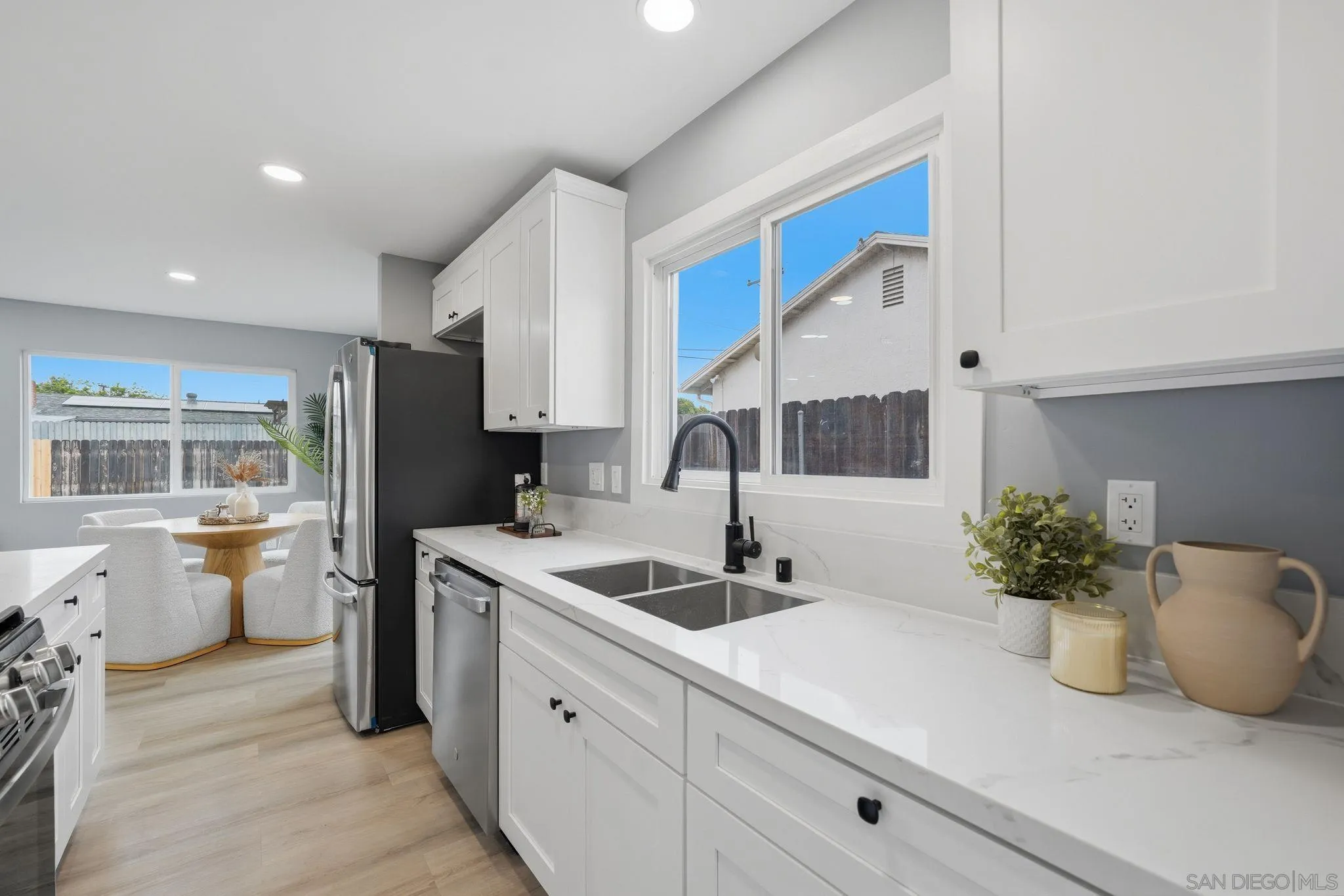 https://cdn.realtyfeed.com/cdn/127/260012999/cf54e99c69458525a5e58fa271621840.webp