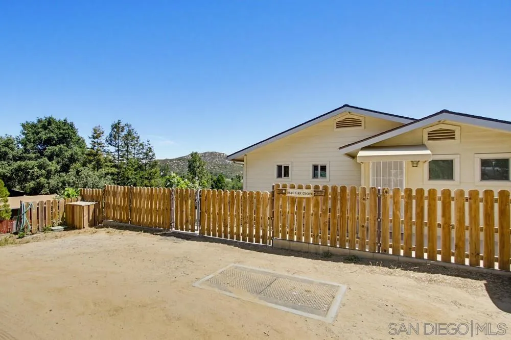 https://cdn.realtyfeed.com/cdn/127/260013000/b79f76384865e793c7f113d48a69e7a7.webp