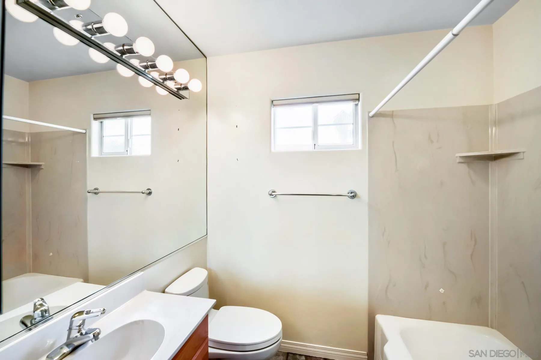 https://cdn.realtyfeed.com/cdn/127/260013001/17a600e8a15d072afc1a63eeea9f3c8e.webp